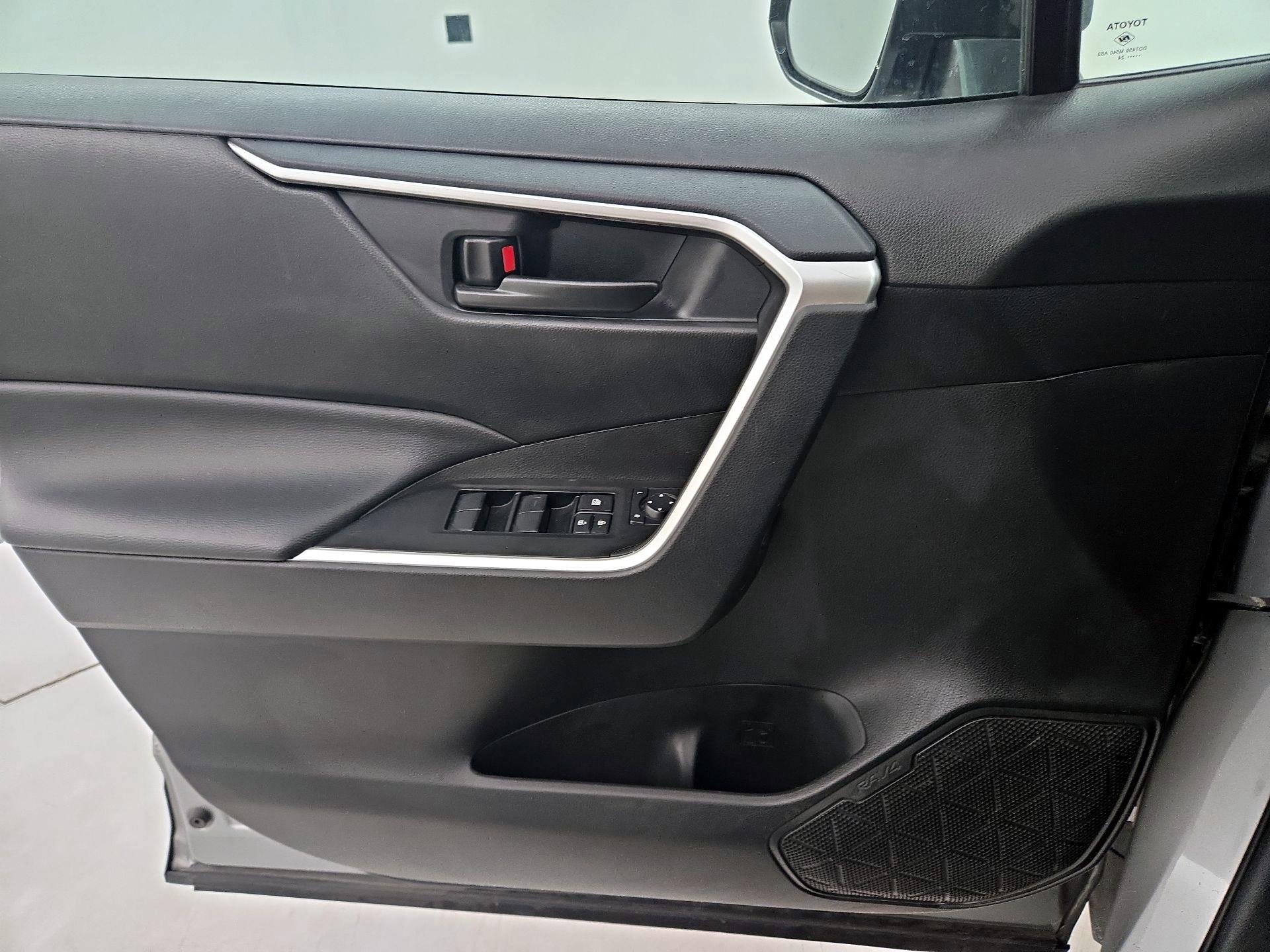 Thumbnail: 2024 Toyota RAV4 - 12