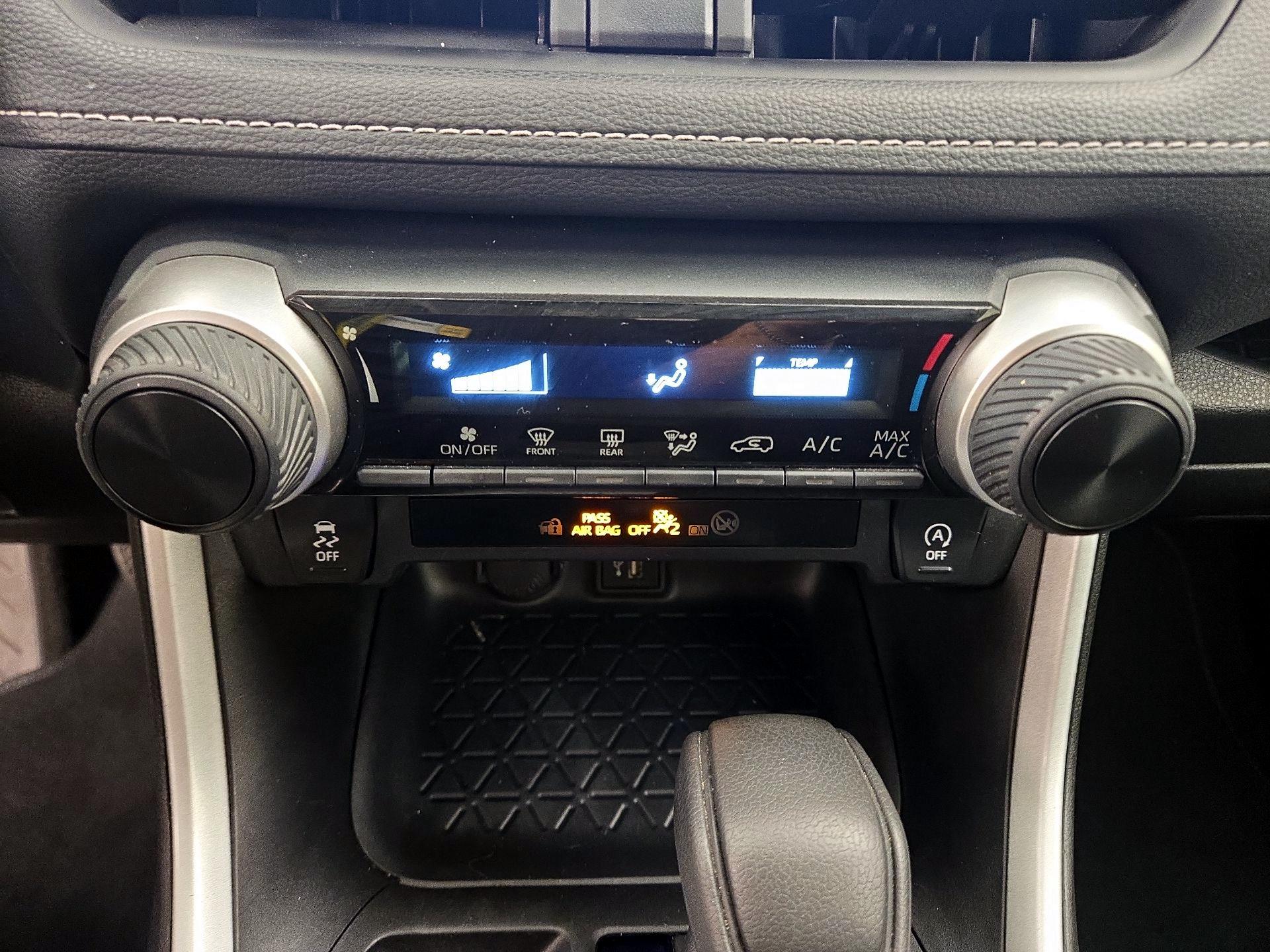 Thumbnail: 2024 Toyota RAV4 - 16