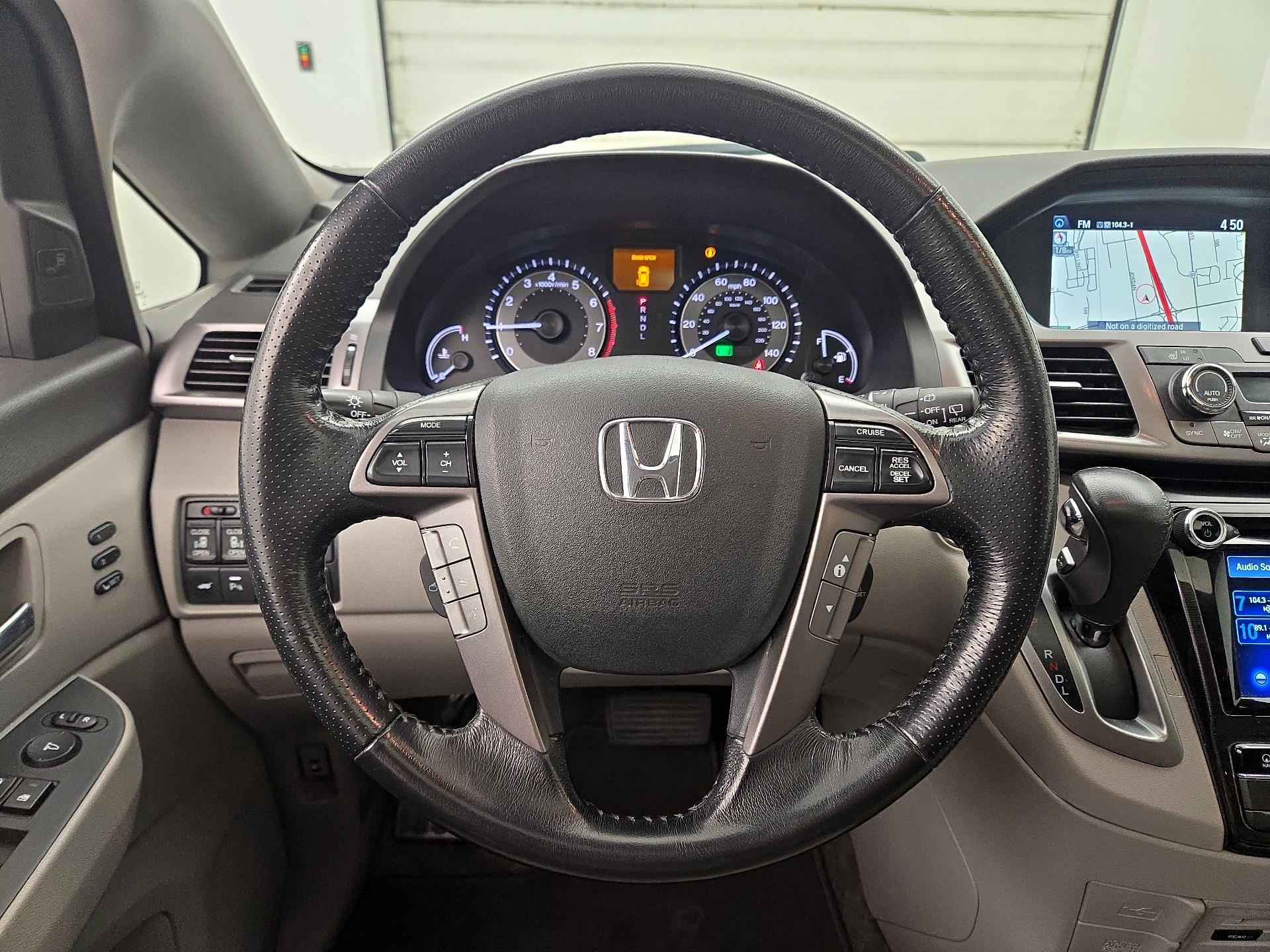 Thumbnail: 2015 Honda Odyssey - 10