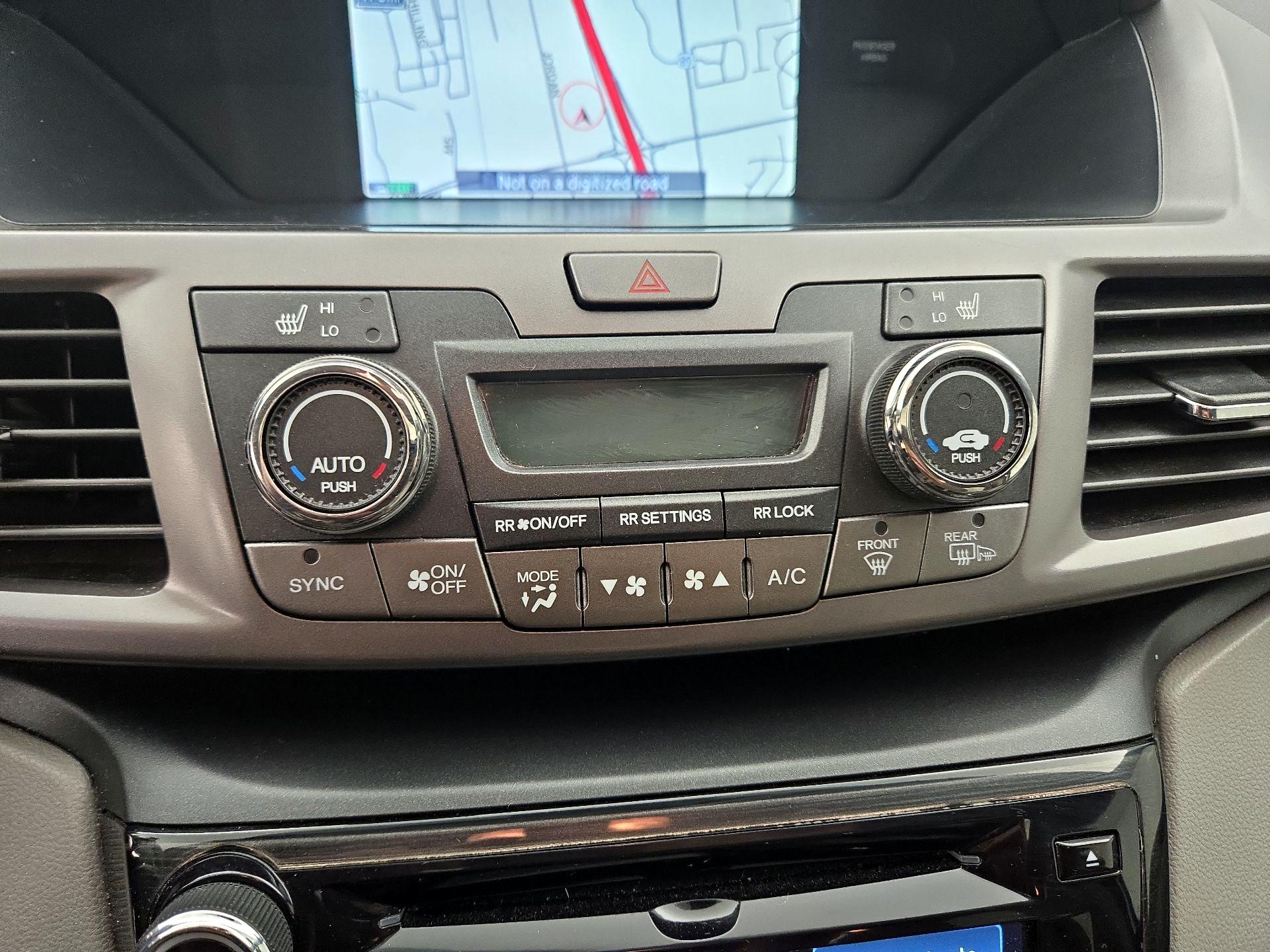 Thumbnail: 2015 Honda Odyssey - 17