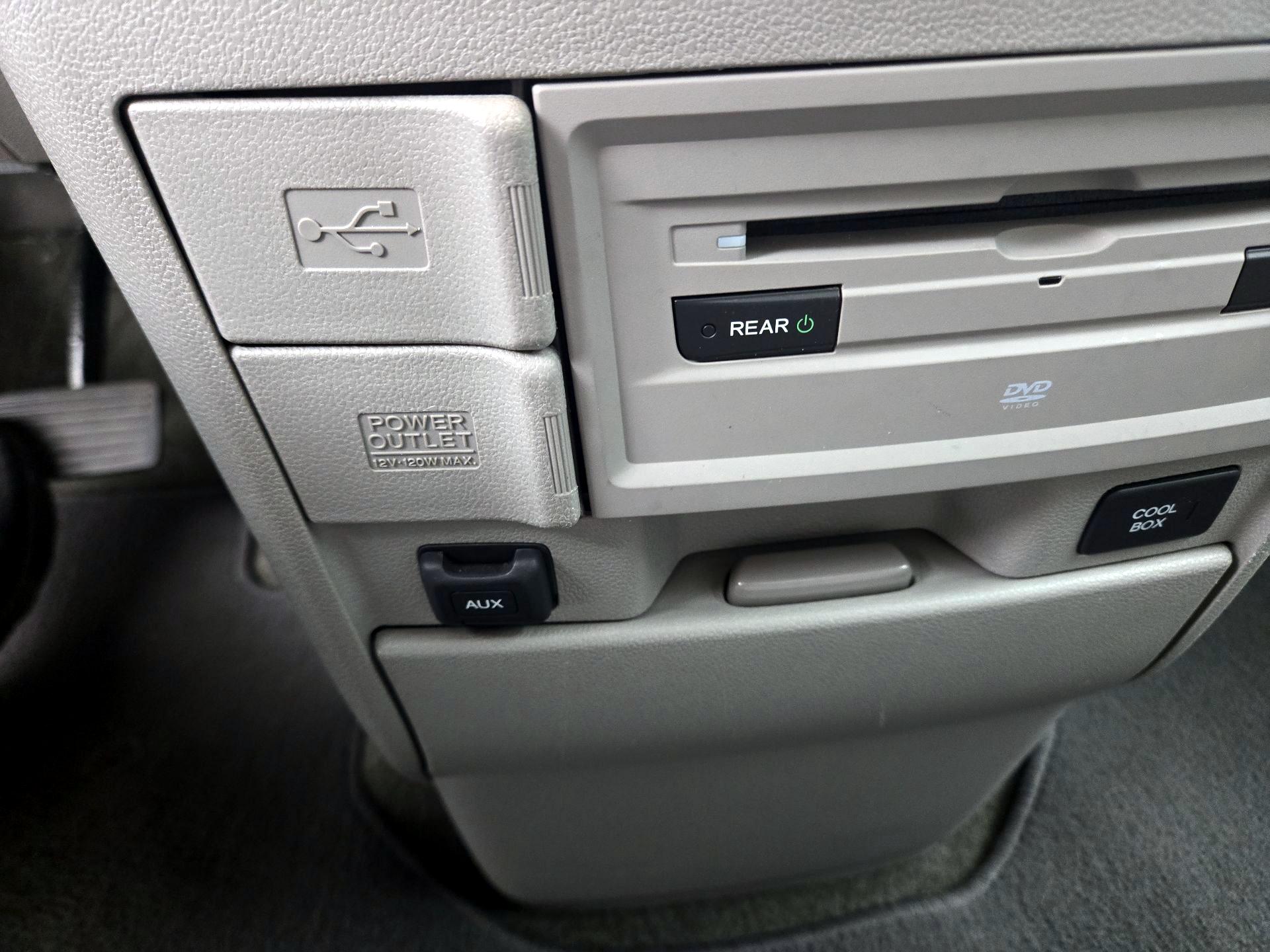 Thumbnail: 2015 Honda Odyssey - 19