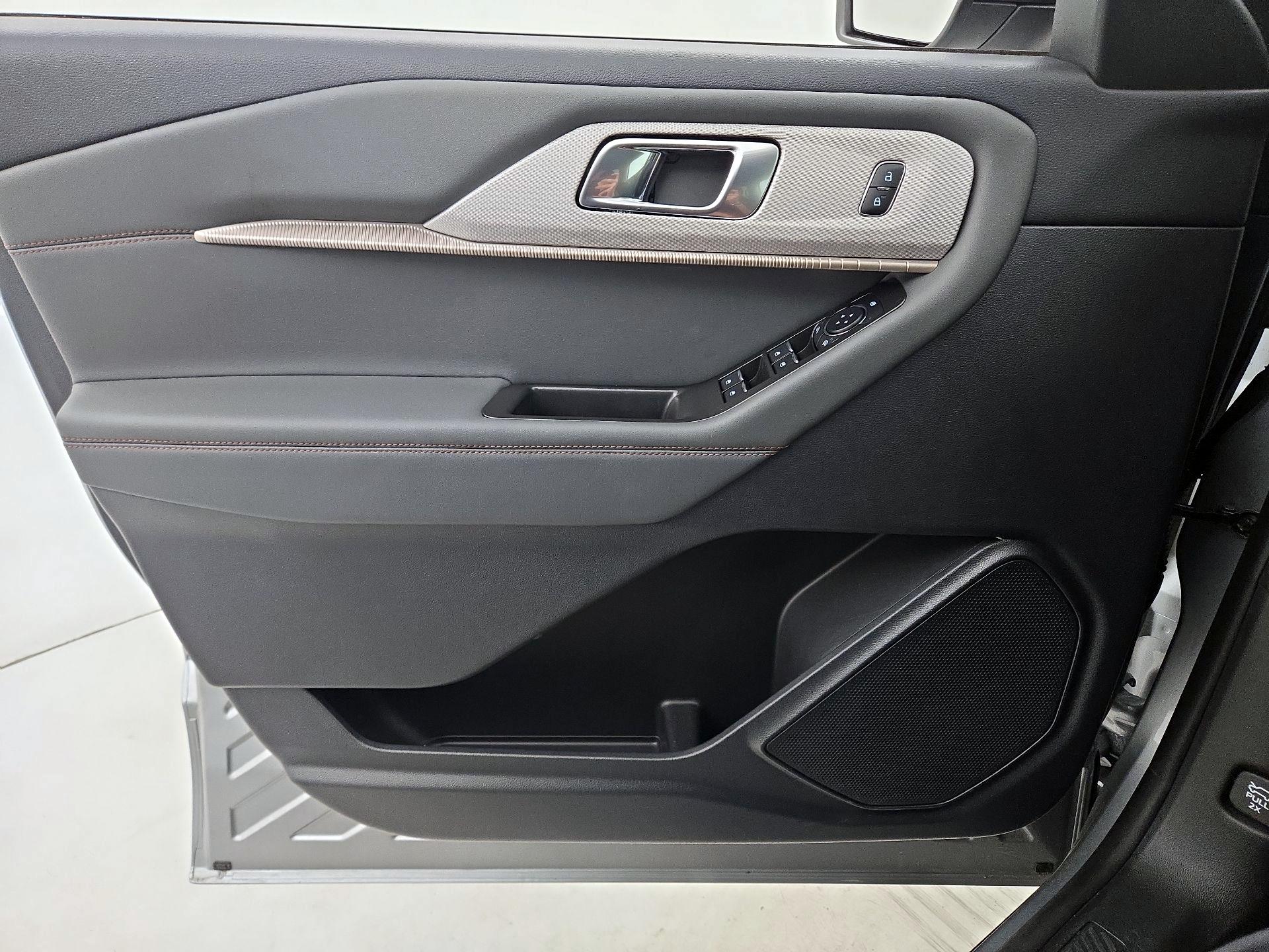 Thumbnail: 2025 Ford Explorer - 12