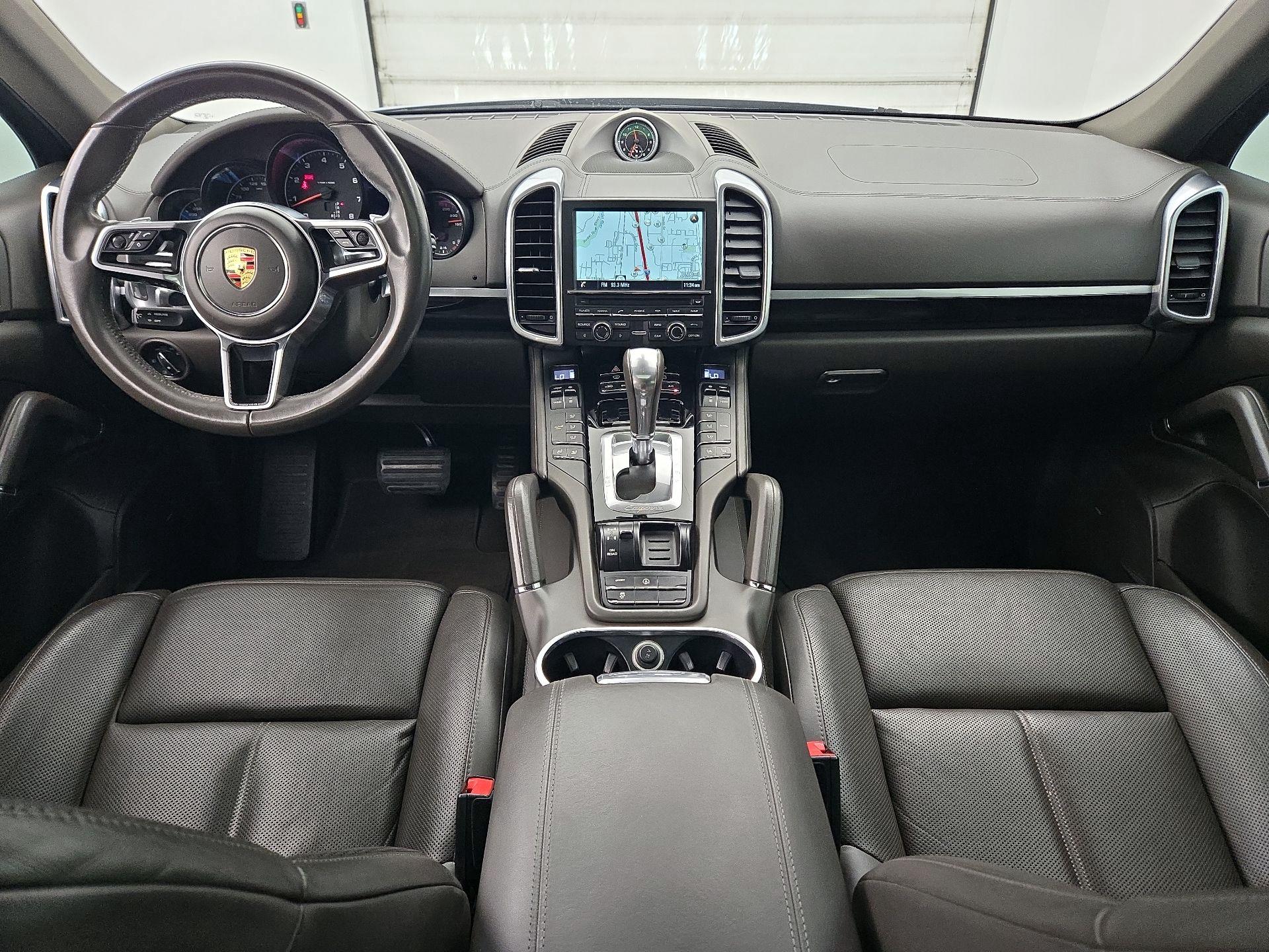 Thumbnail: 2016 Porsche Cayenne - 9