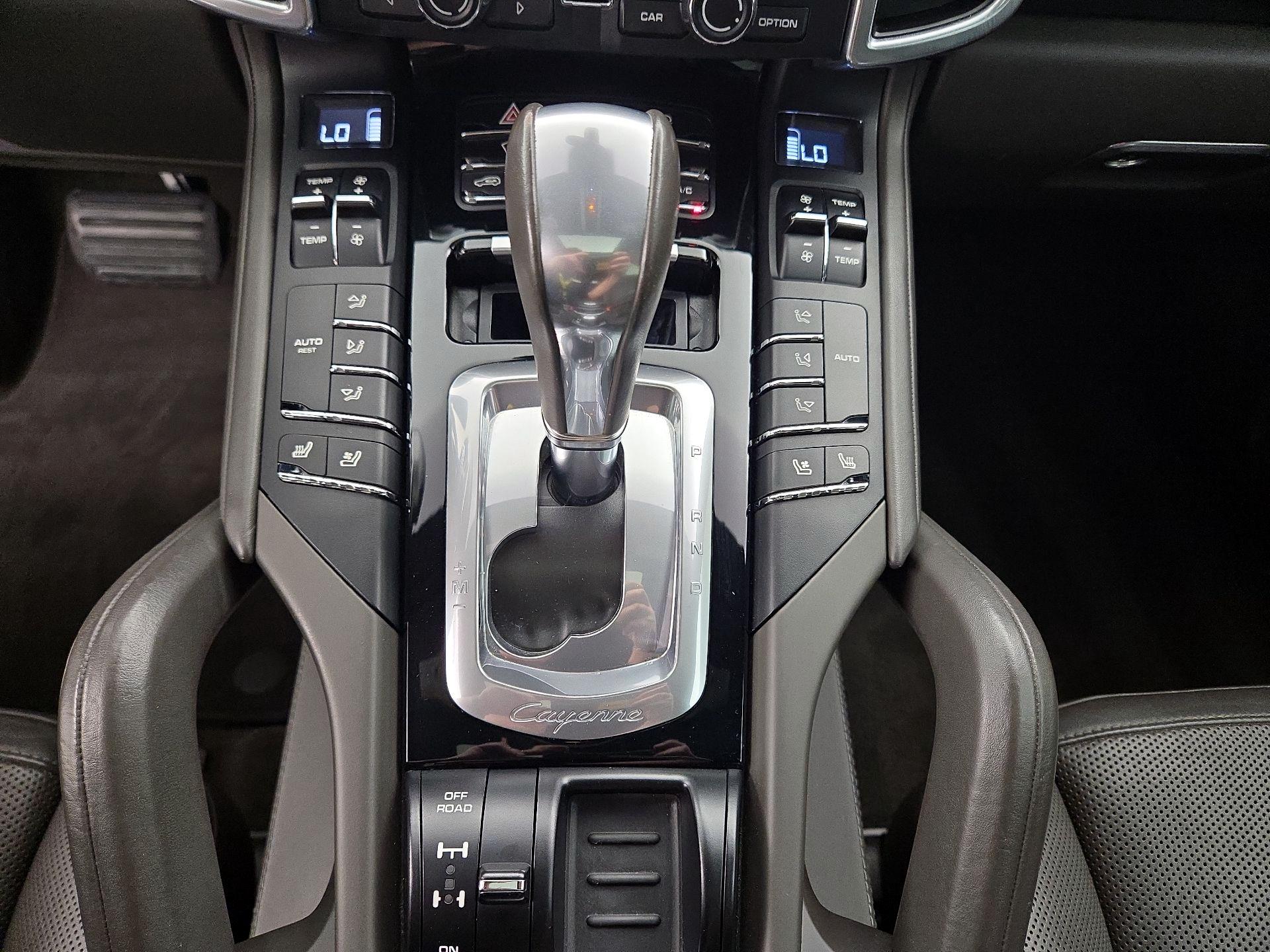 Thumbnail: 2016 Porsche Cayenne - 17