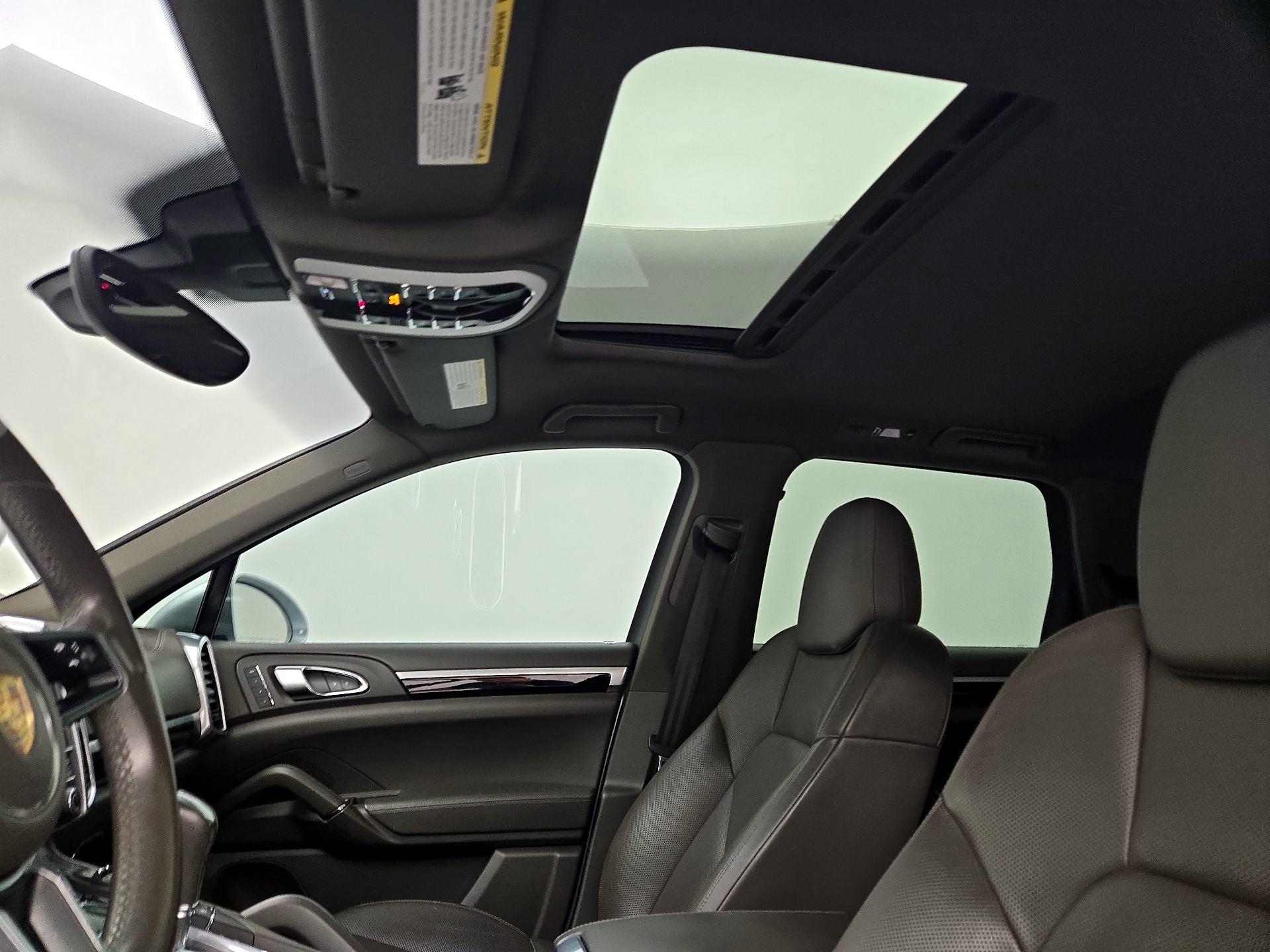 Thumbnail: 2016 Porsche Cayenne - 19