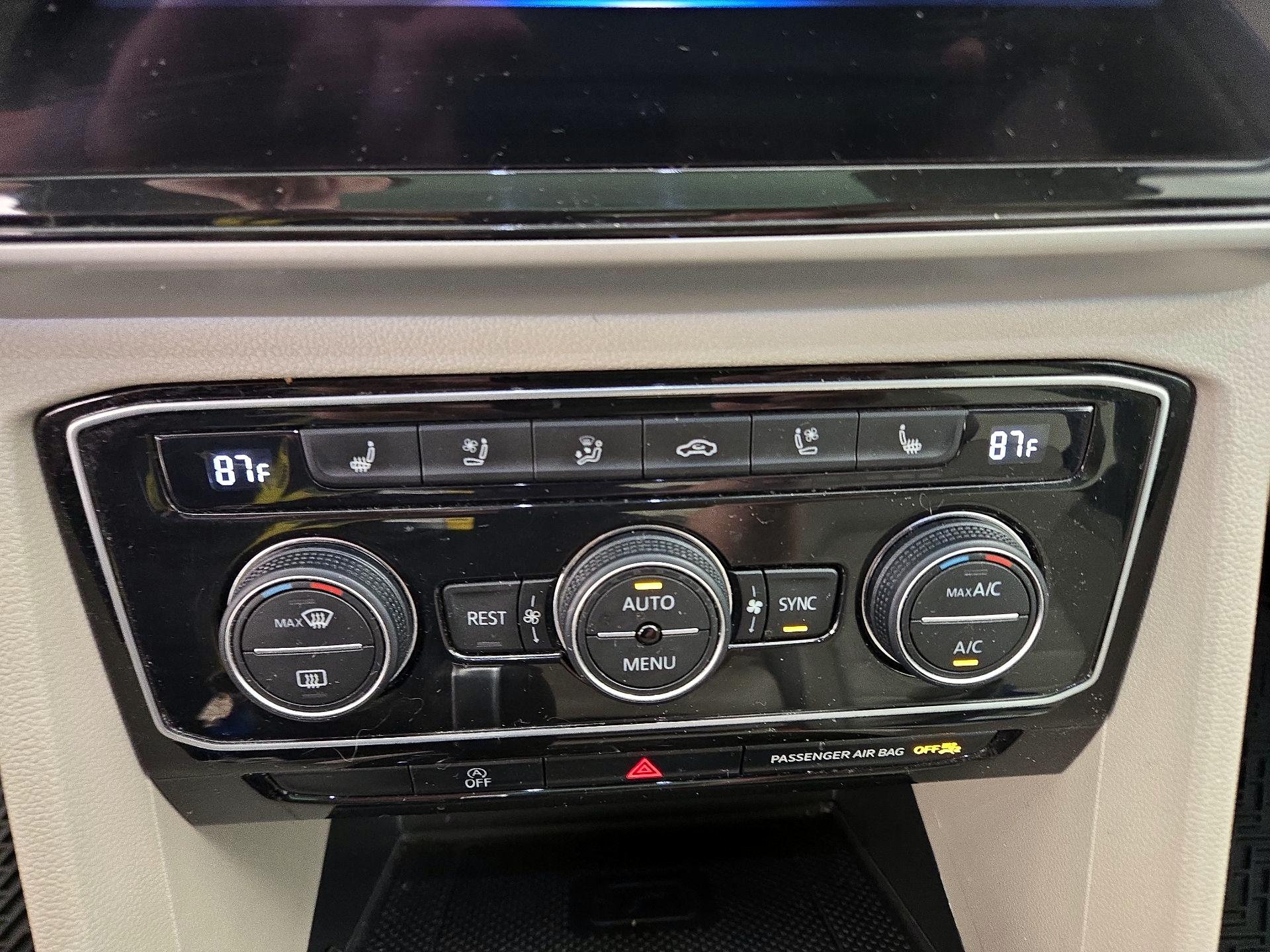 Thumbnail: 2021 Volkswagen Atlas - 17