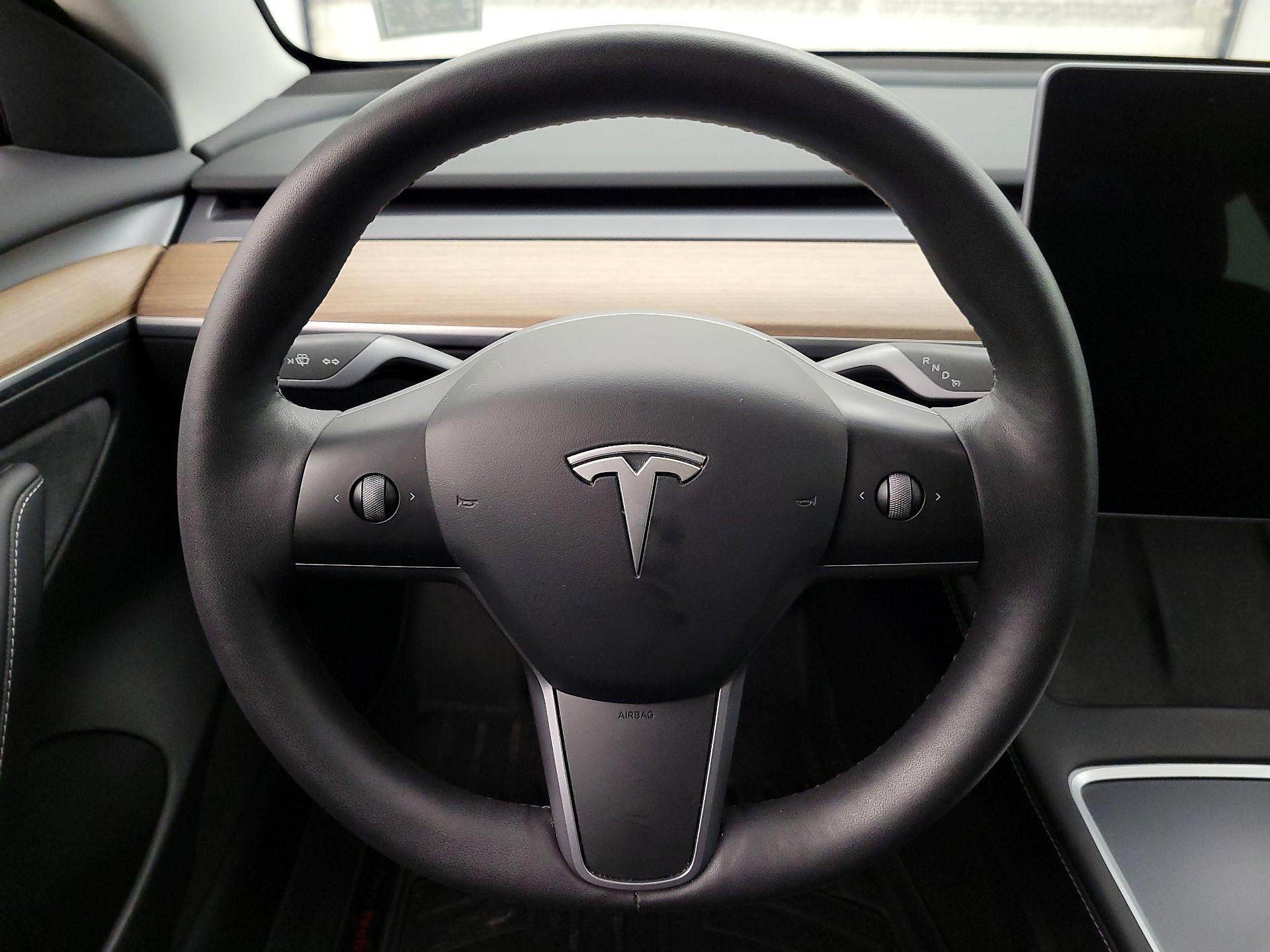 Thumbnail: 2023 Tesla Model 3 - 10