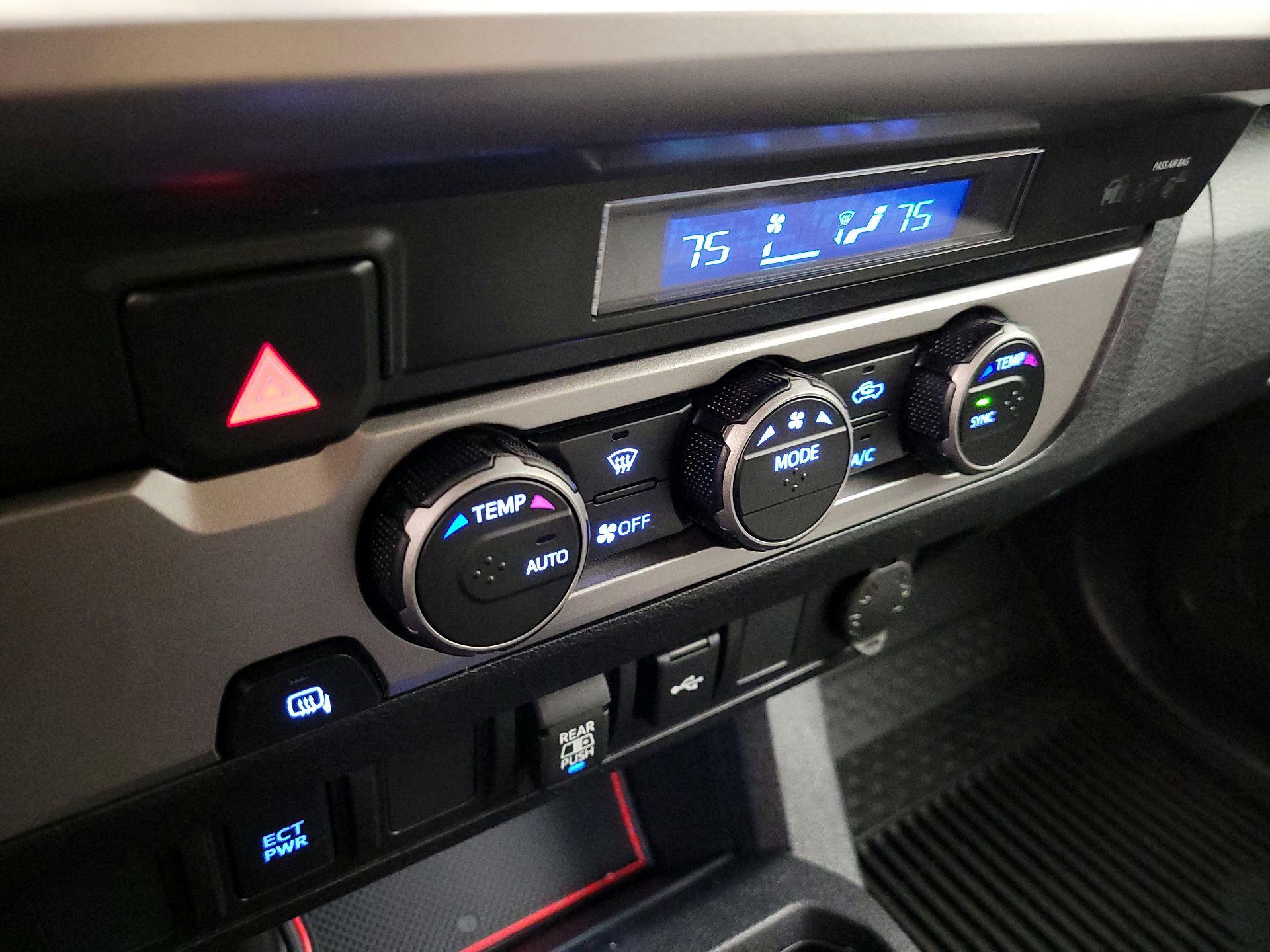 Thumbnail: 2022 Toyota Tacoma - 16