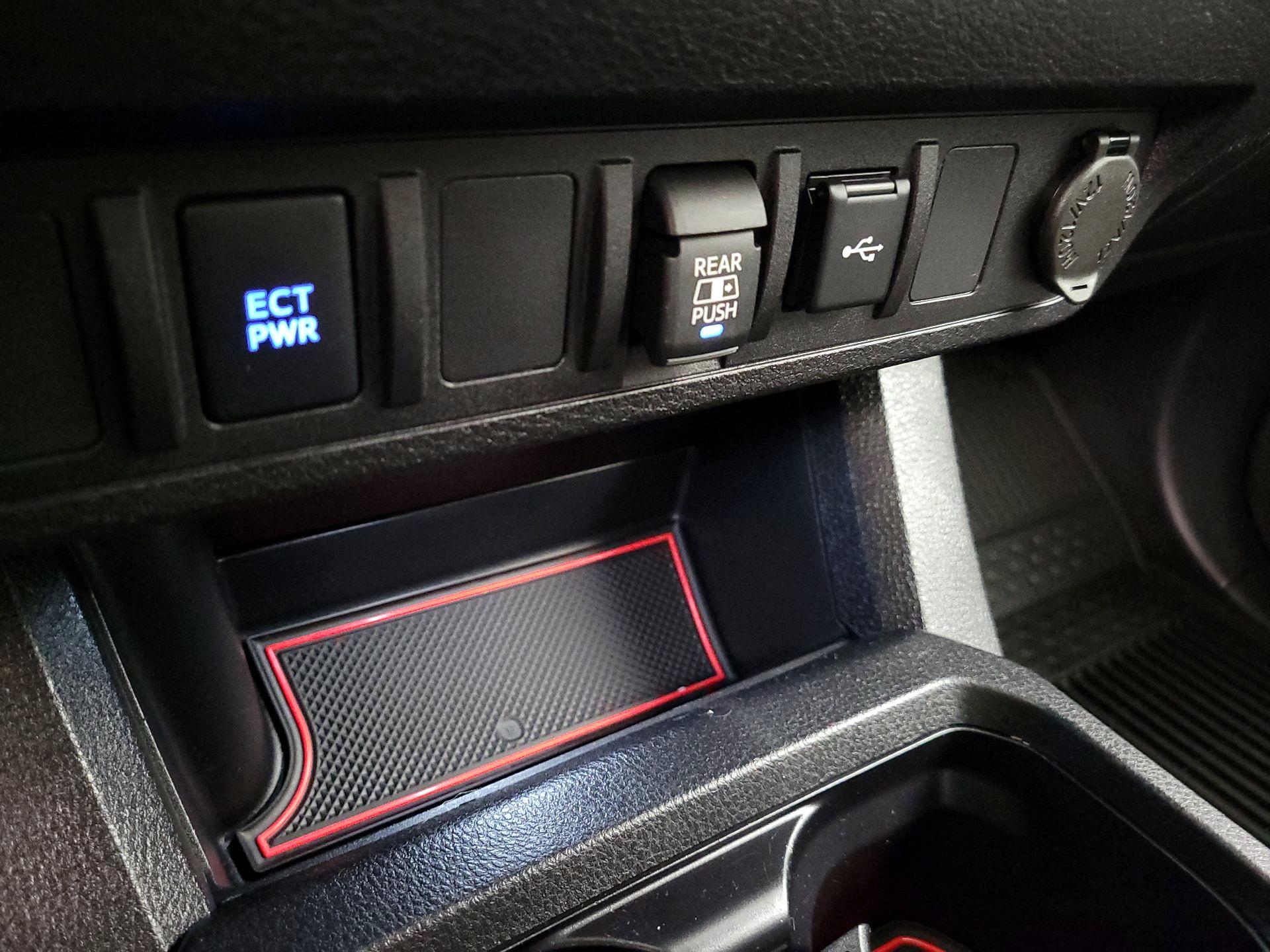 Thumbnail: 2022 Toyota Tacoma - 18