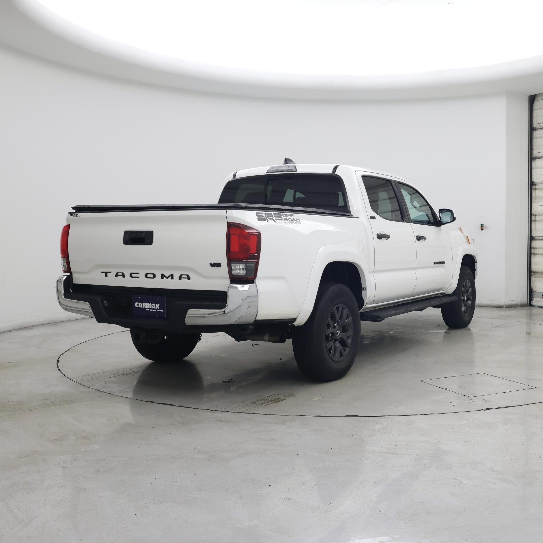 Thumbnail: 2022 Toyota Tacoma - 8