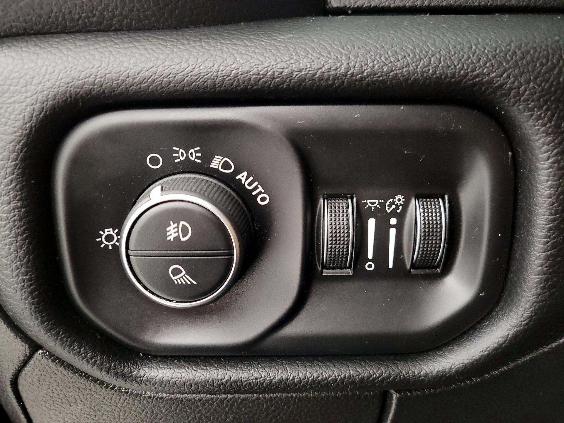 Thumbnail: 2019 RAM 1500 - 13