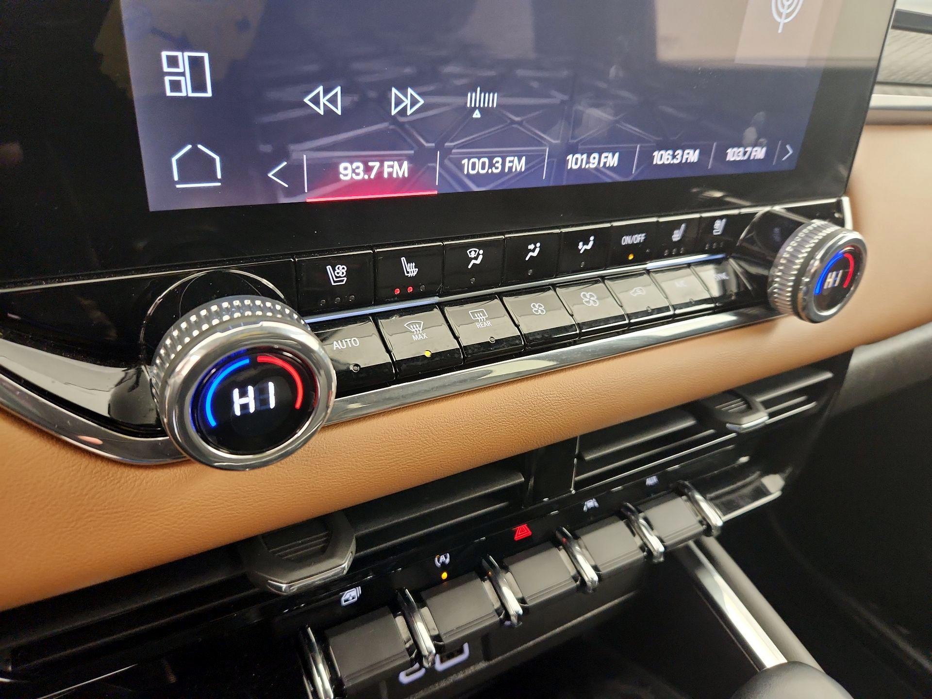 Thumbnail: 2024 GMC Canyon - 16