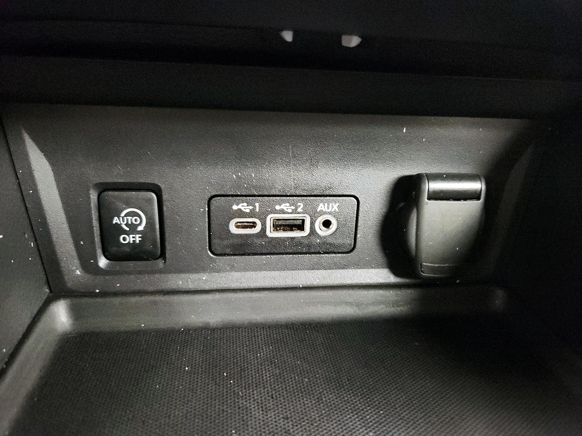 Thumbnail: 2024 Nissan Sentra - 18