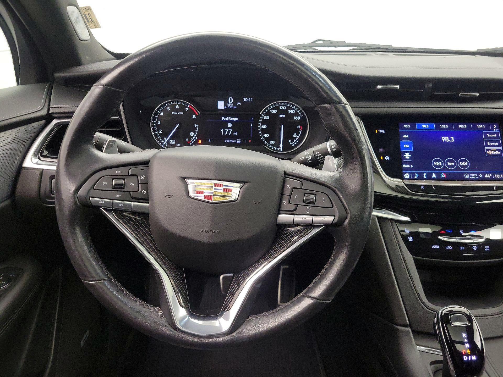 Thumbnail: 2023 Cadillac XT6 - 10