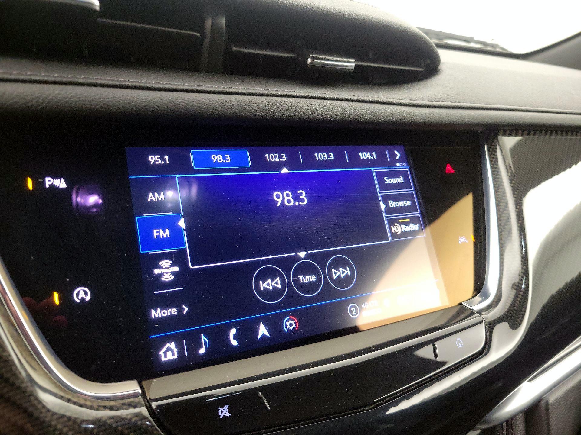 Thumbnail: 2023 Cadillac XT6 - 16