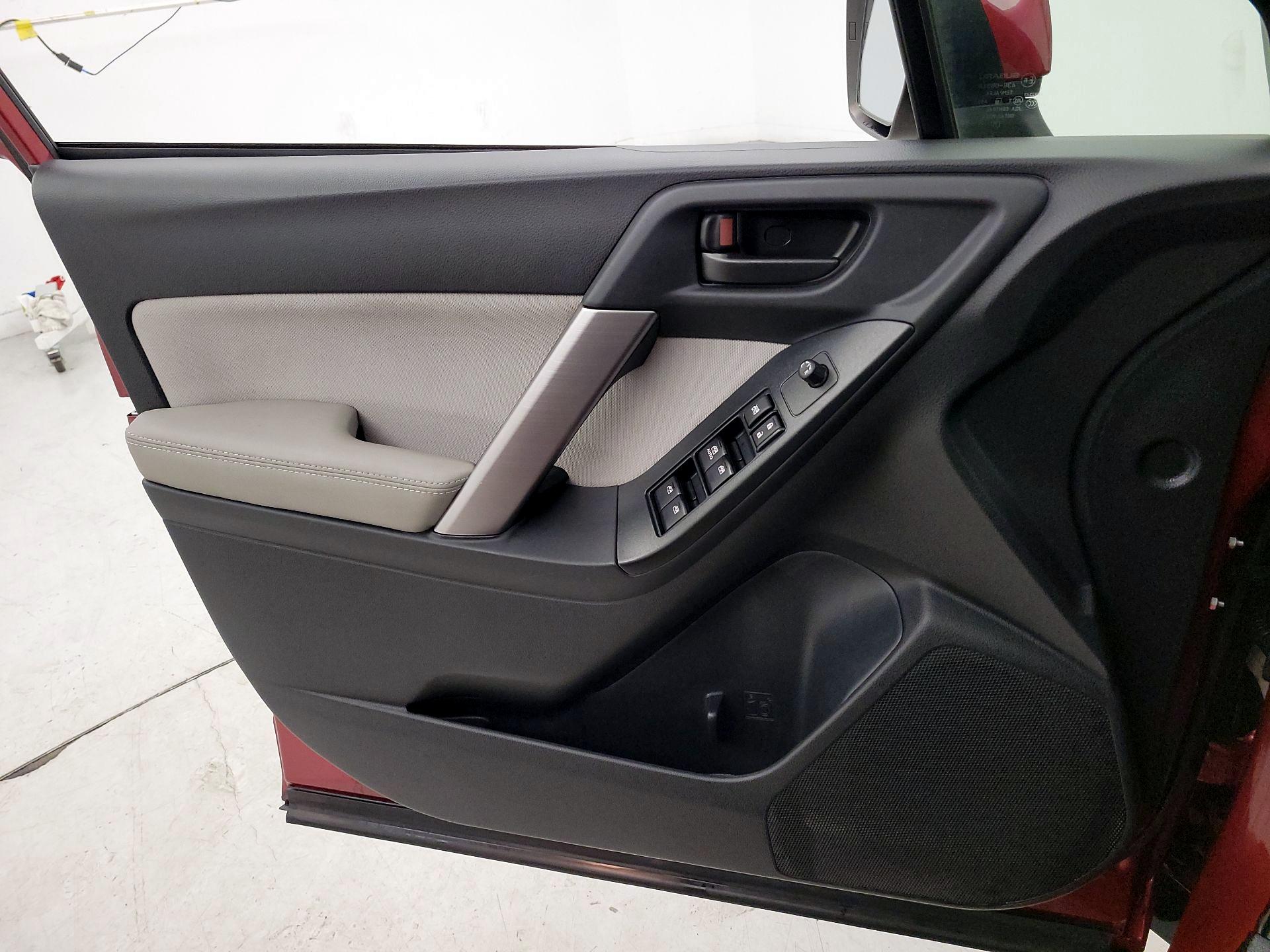 Thumbnail: 2016 Subaru Forester - 12