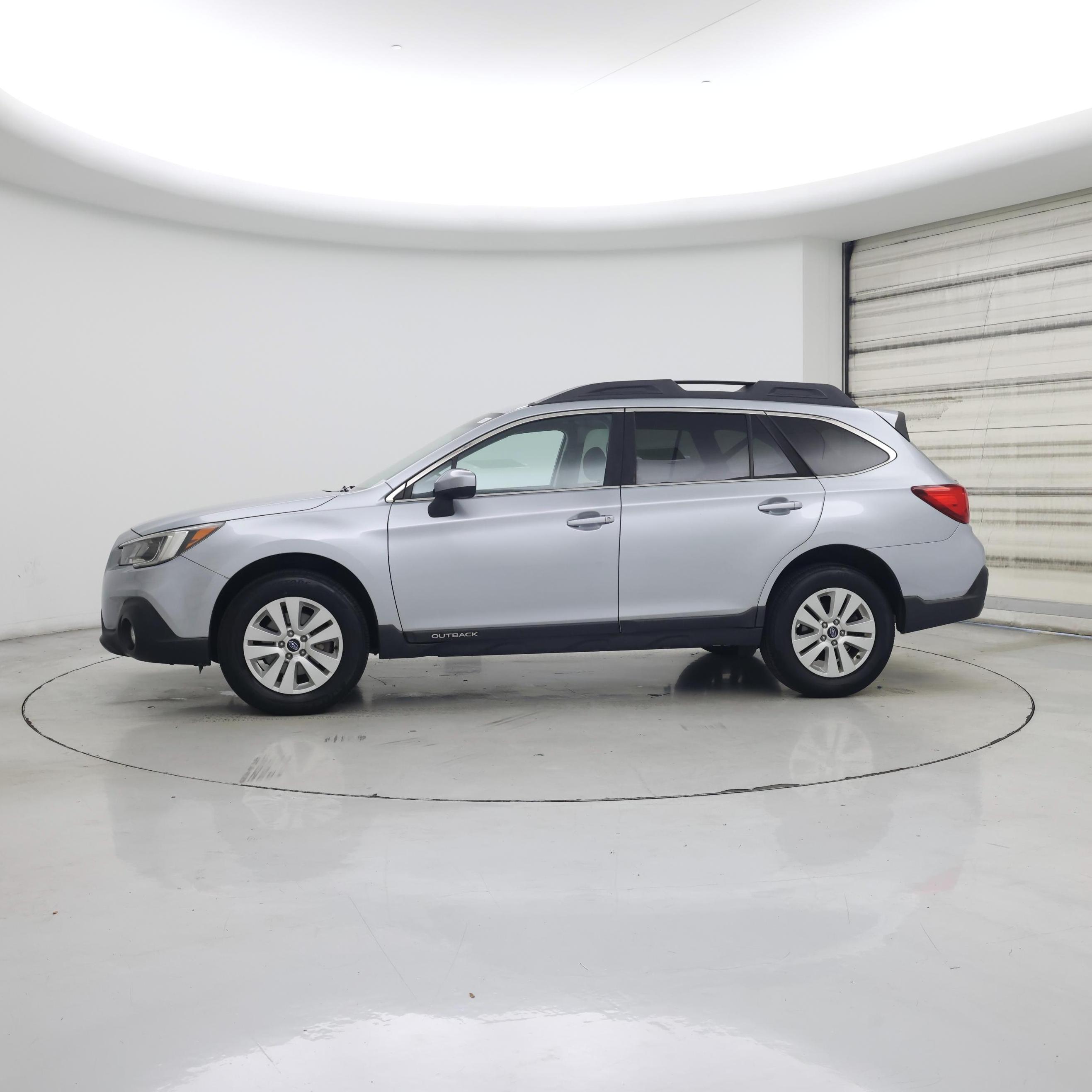 Thumbnail: 2018 Subaru Outback - 3