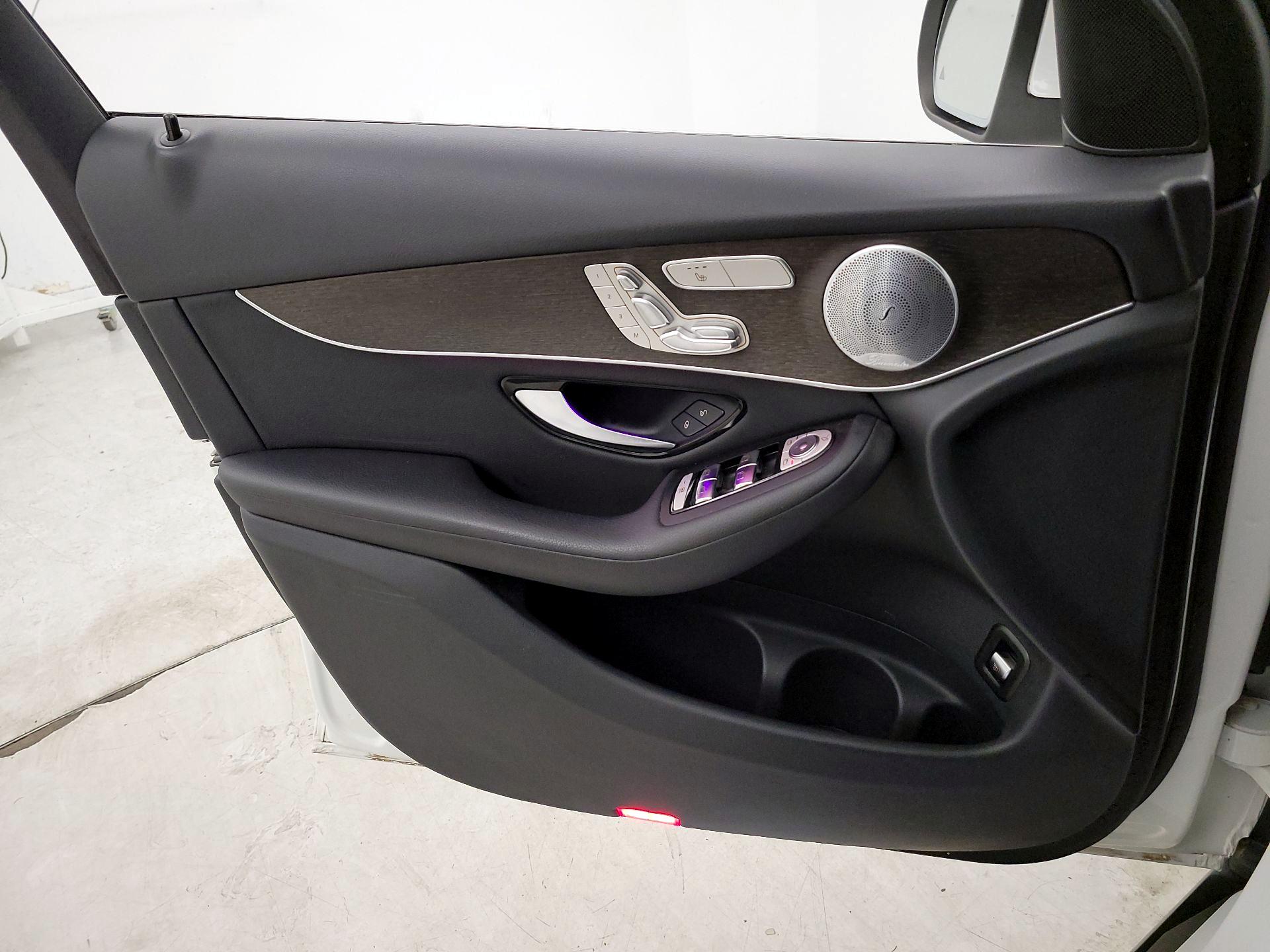 Thumbnail: 2020 Mercedes-Benz GLC - 12