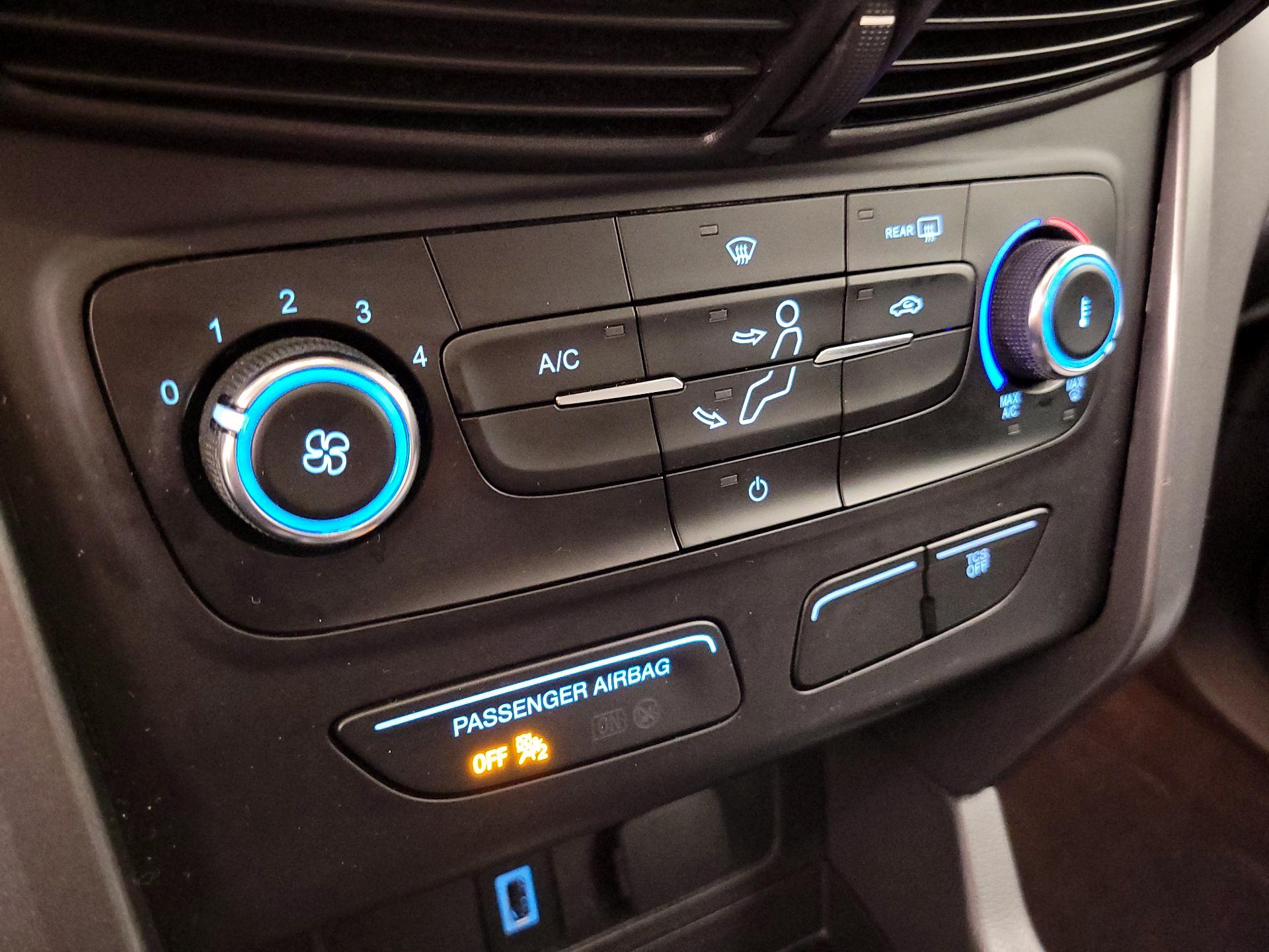 Thumbnail: 2017 Ford Escape - 16