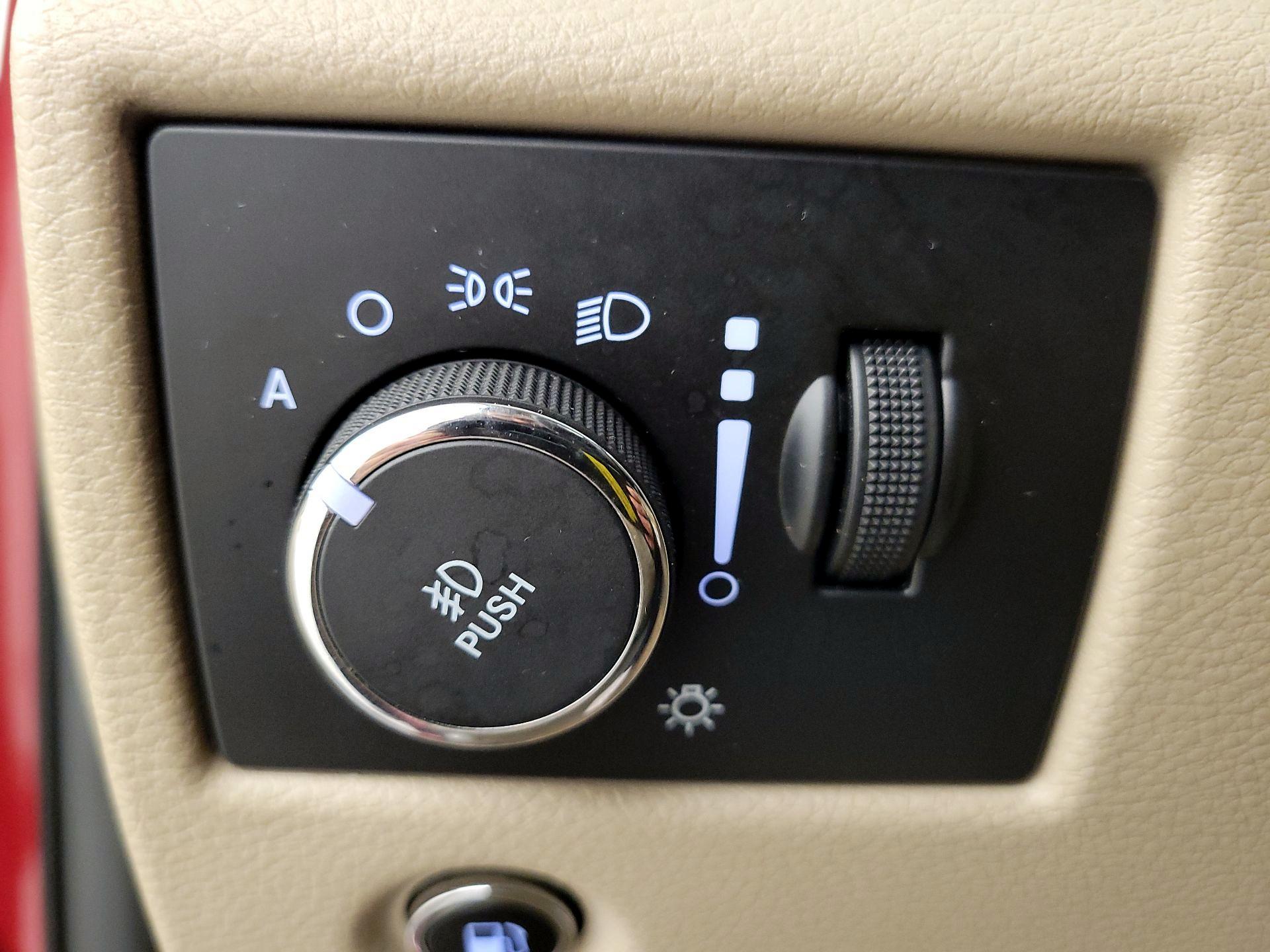 Thumbnail: 2014 Jeep Grand Cherokee - 13