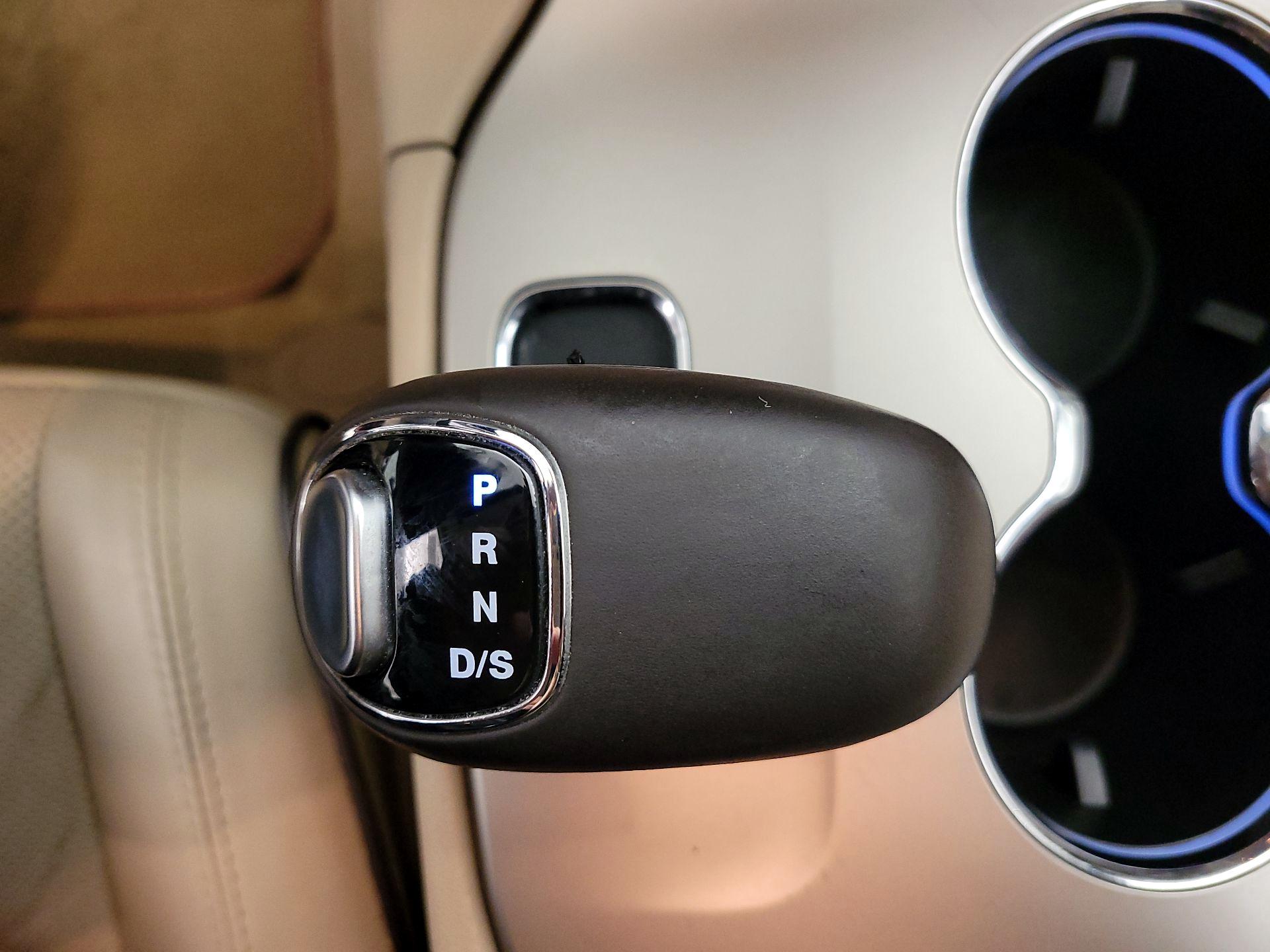 Thumbnail: 2014 Jeep Grand Cherokee - 17