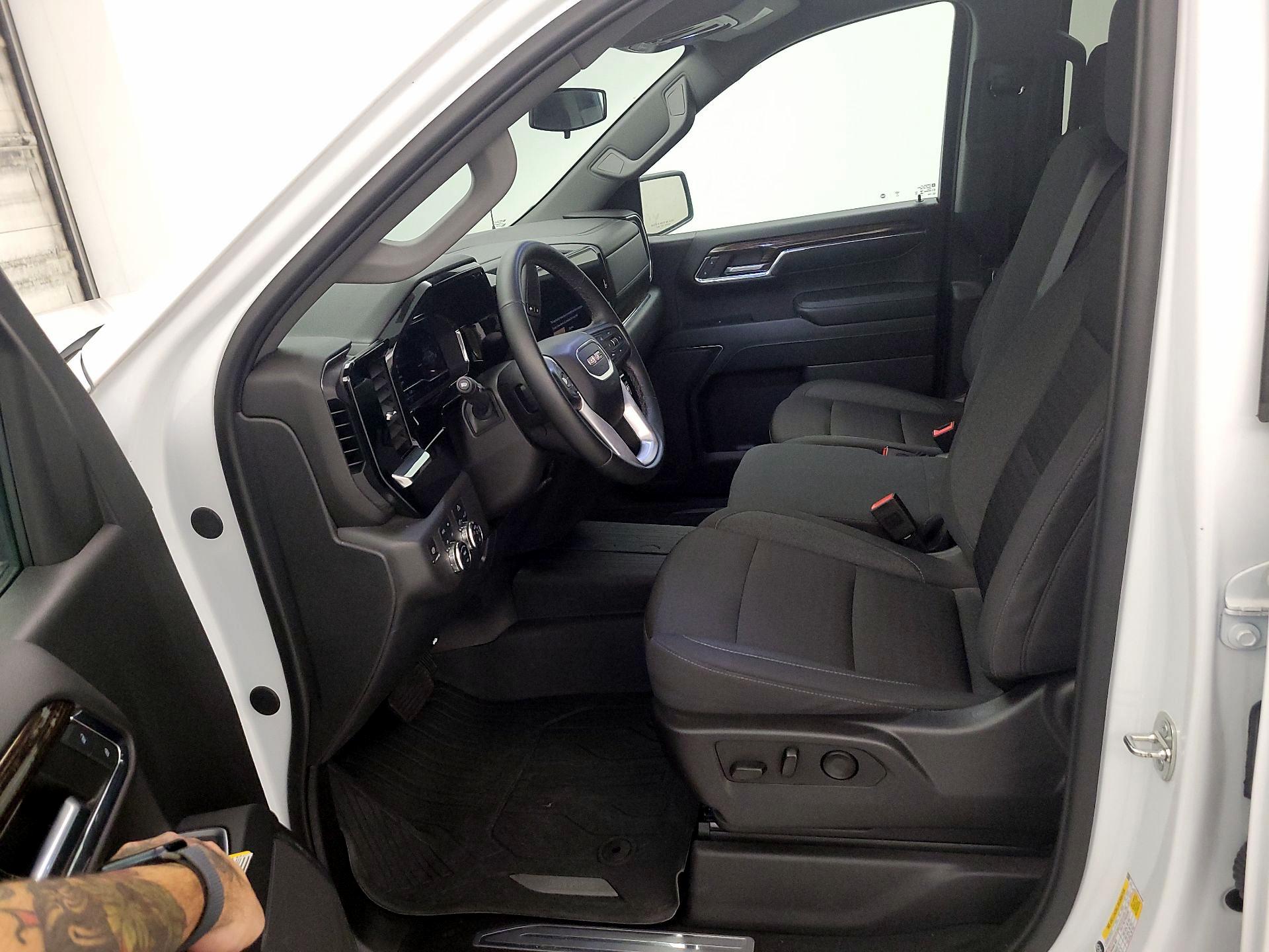 Thumbnail: 2024 GMC Sierra 1500 - 11