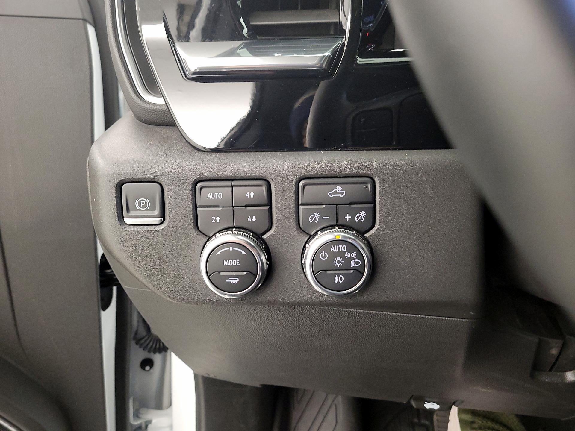 Thumbnail: 2024 GMC Sierra 1500 - 13