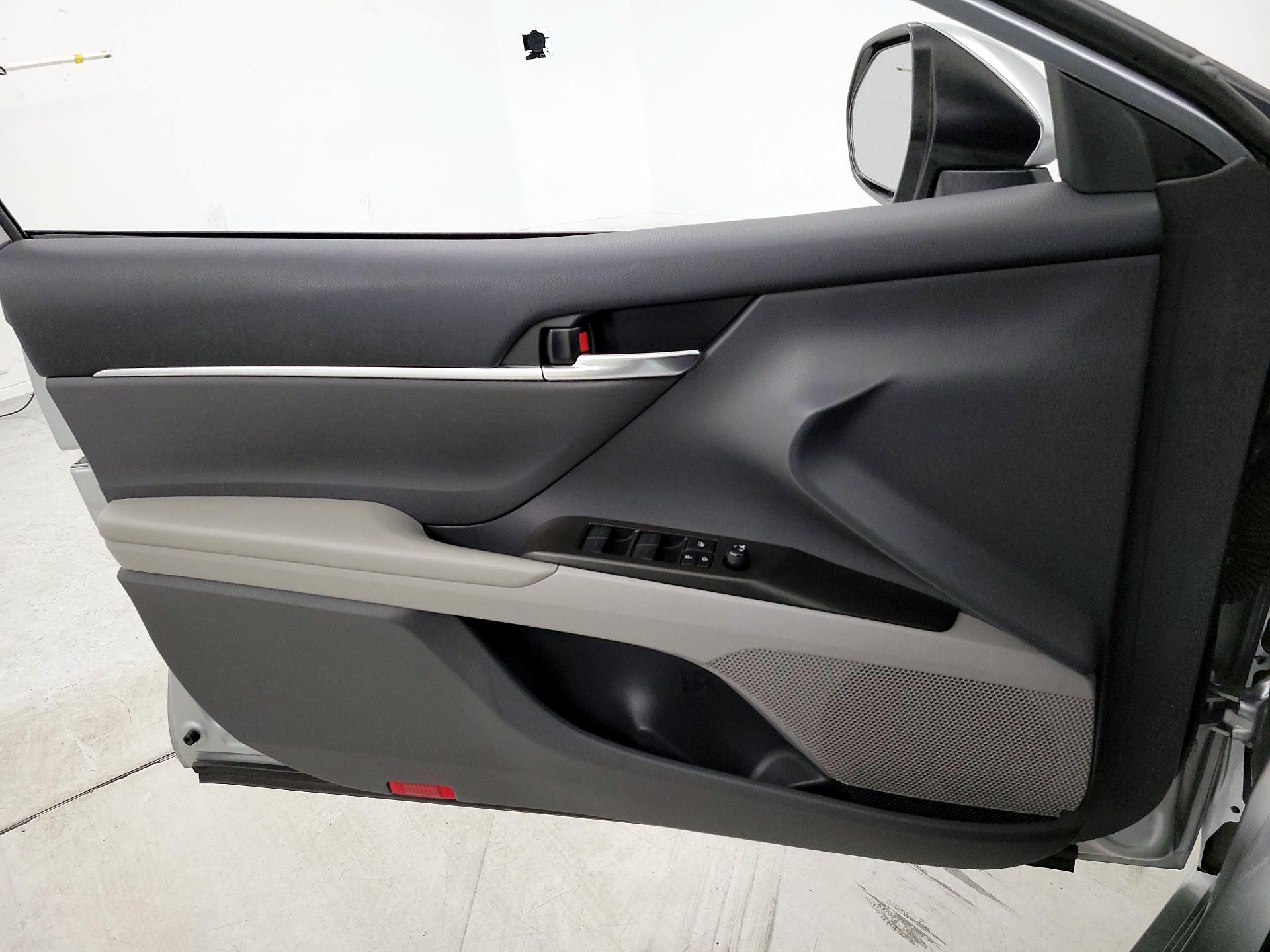 Thumbnail: 2023 Toyota Camry - 12