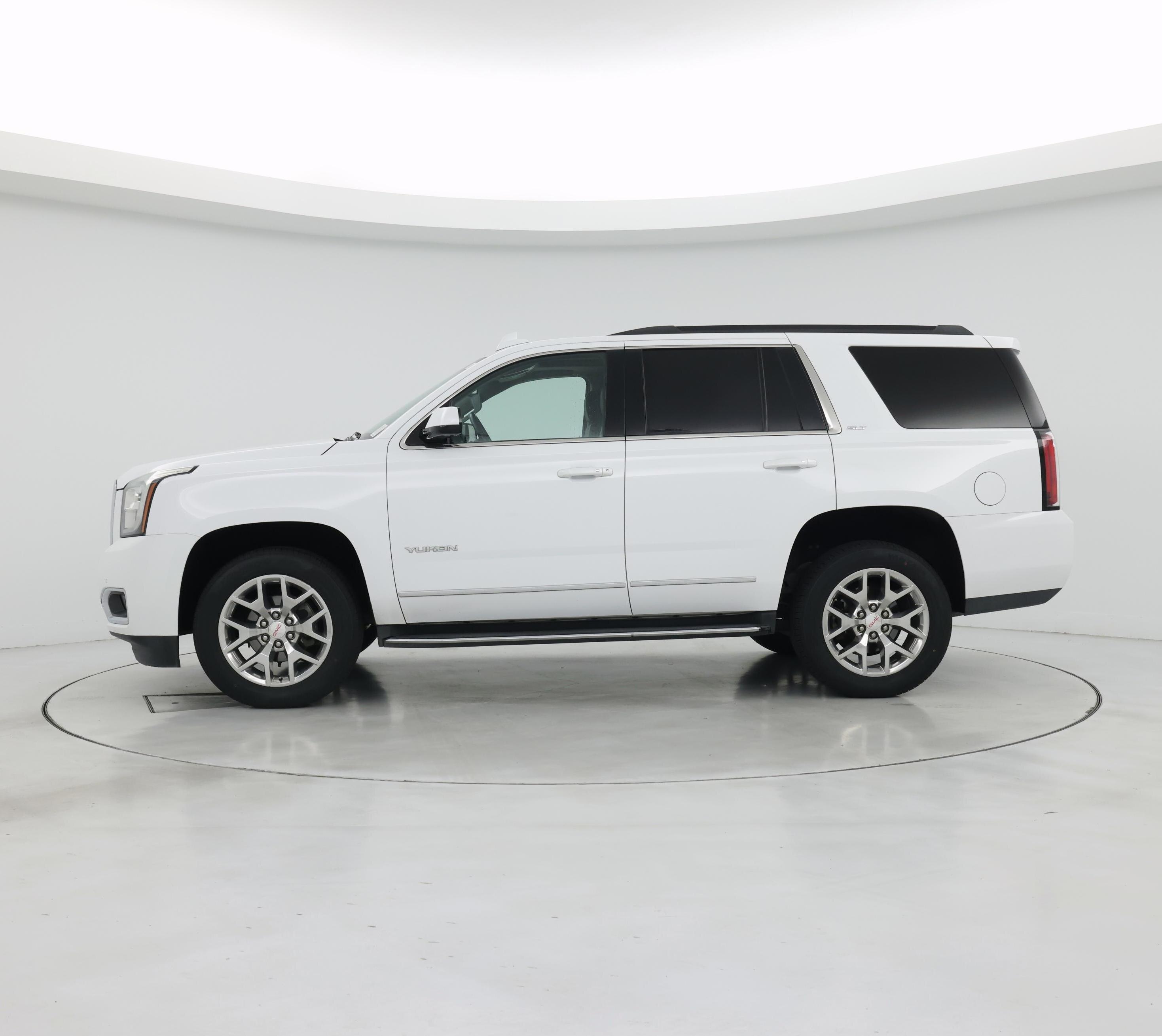 Thumbnail: 2019 GMC Yukon - 3