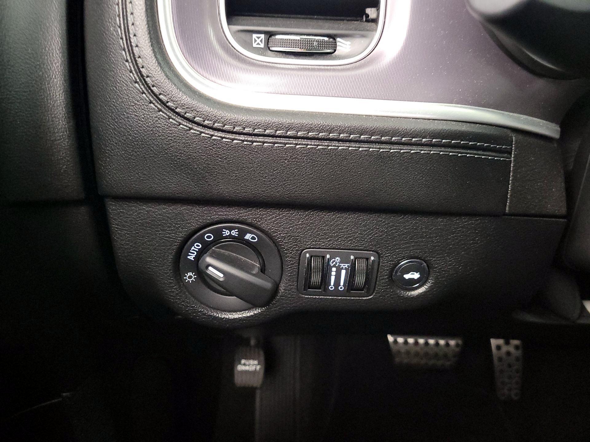 Thumbnail: 2021 Dodge Charger - 13