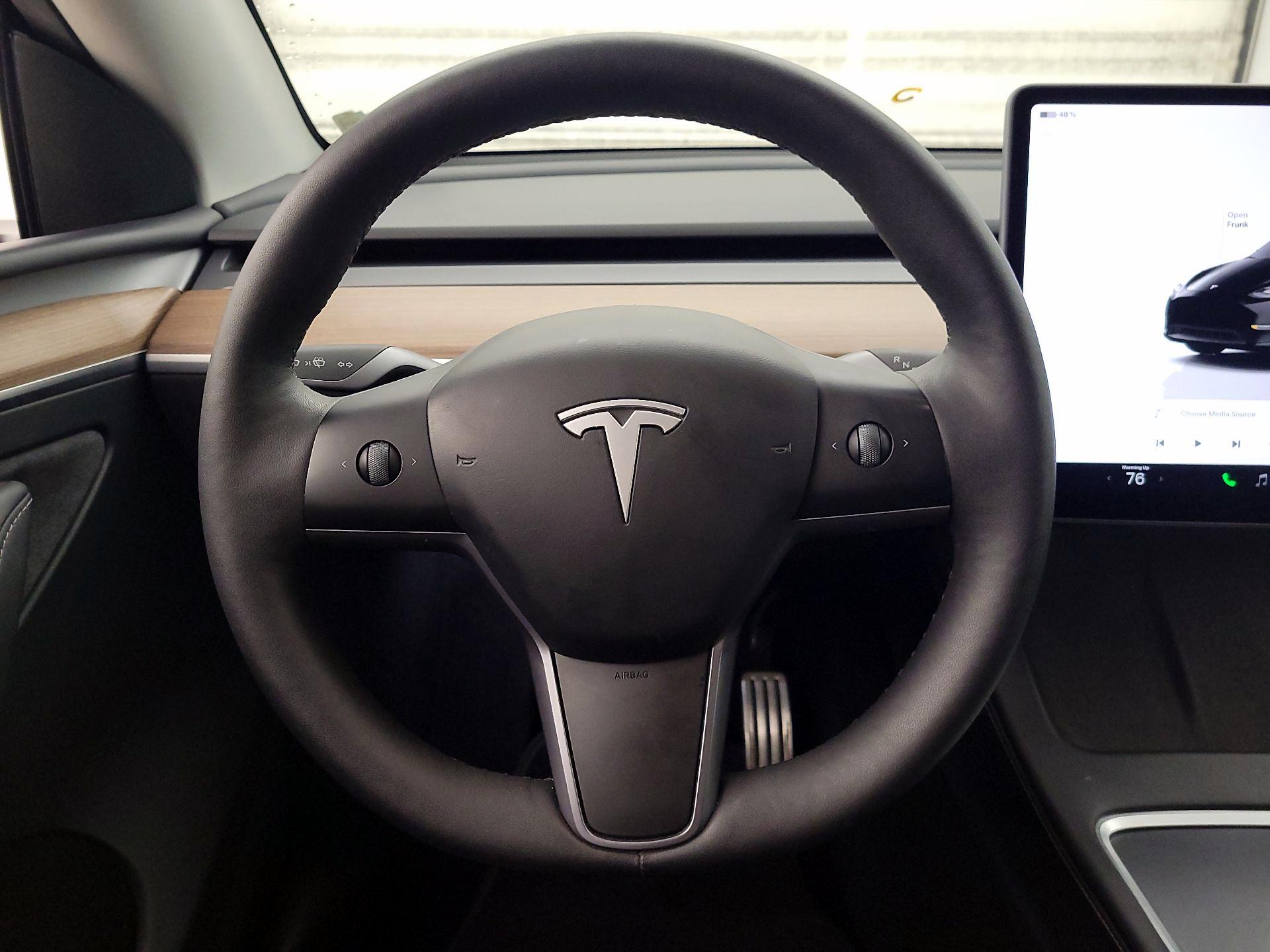 Thumbnail: 2025 Tesla Model Y - 10