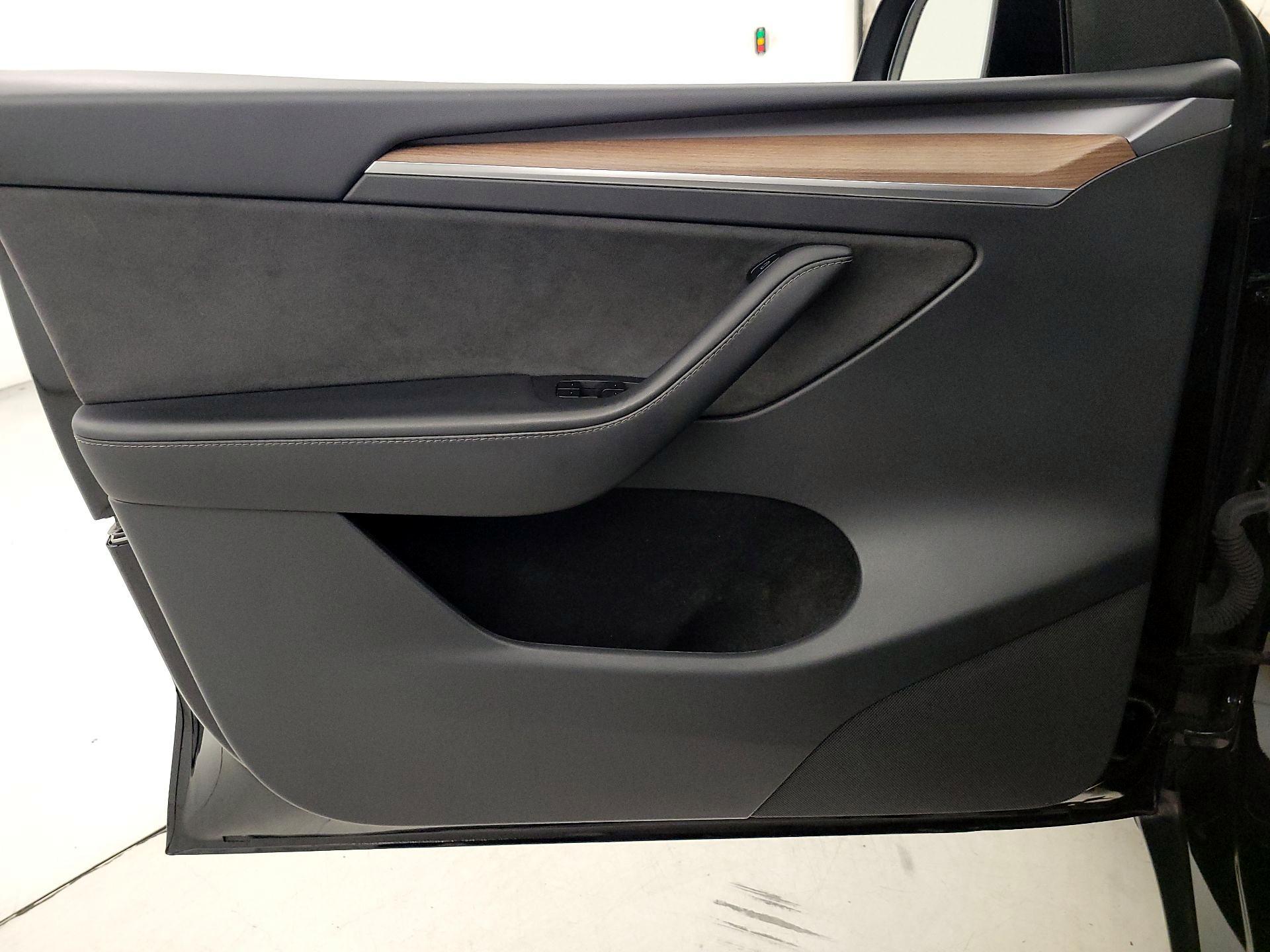 Thumbnail: 2025 Tesla Model Y - 12