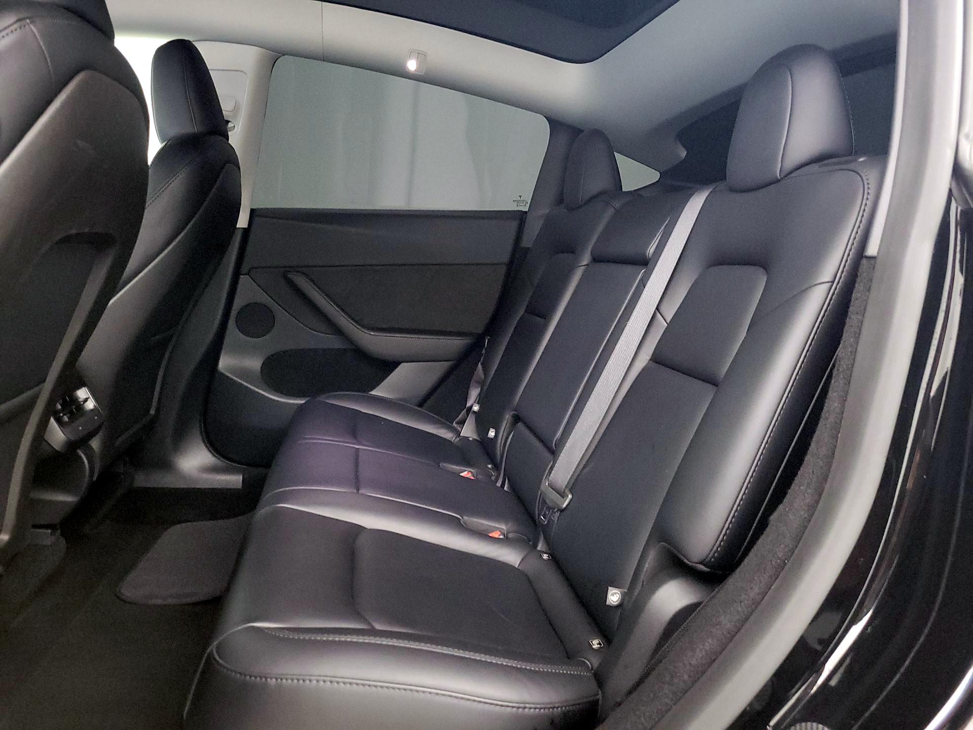 Thumbnail: 2025 Tesla Model Y - 19