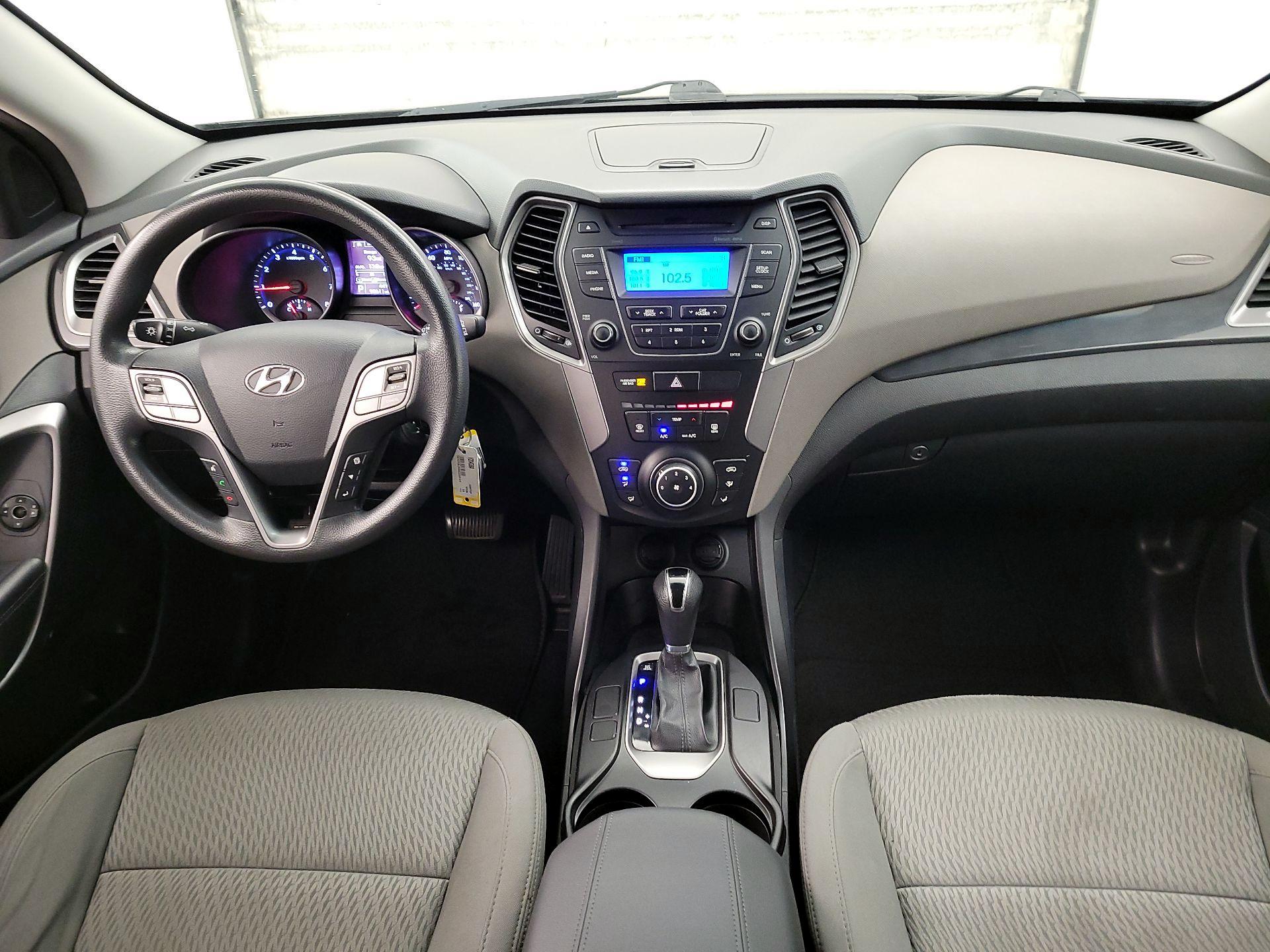 Thumbnail: 2016 Hyundai Santa Fe - 9