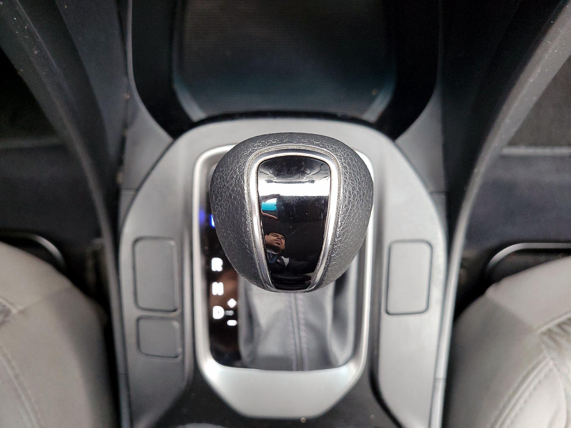 Thumbnail: 2016 Hyundai Santa Fe - 16