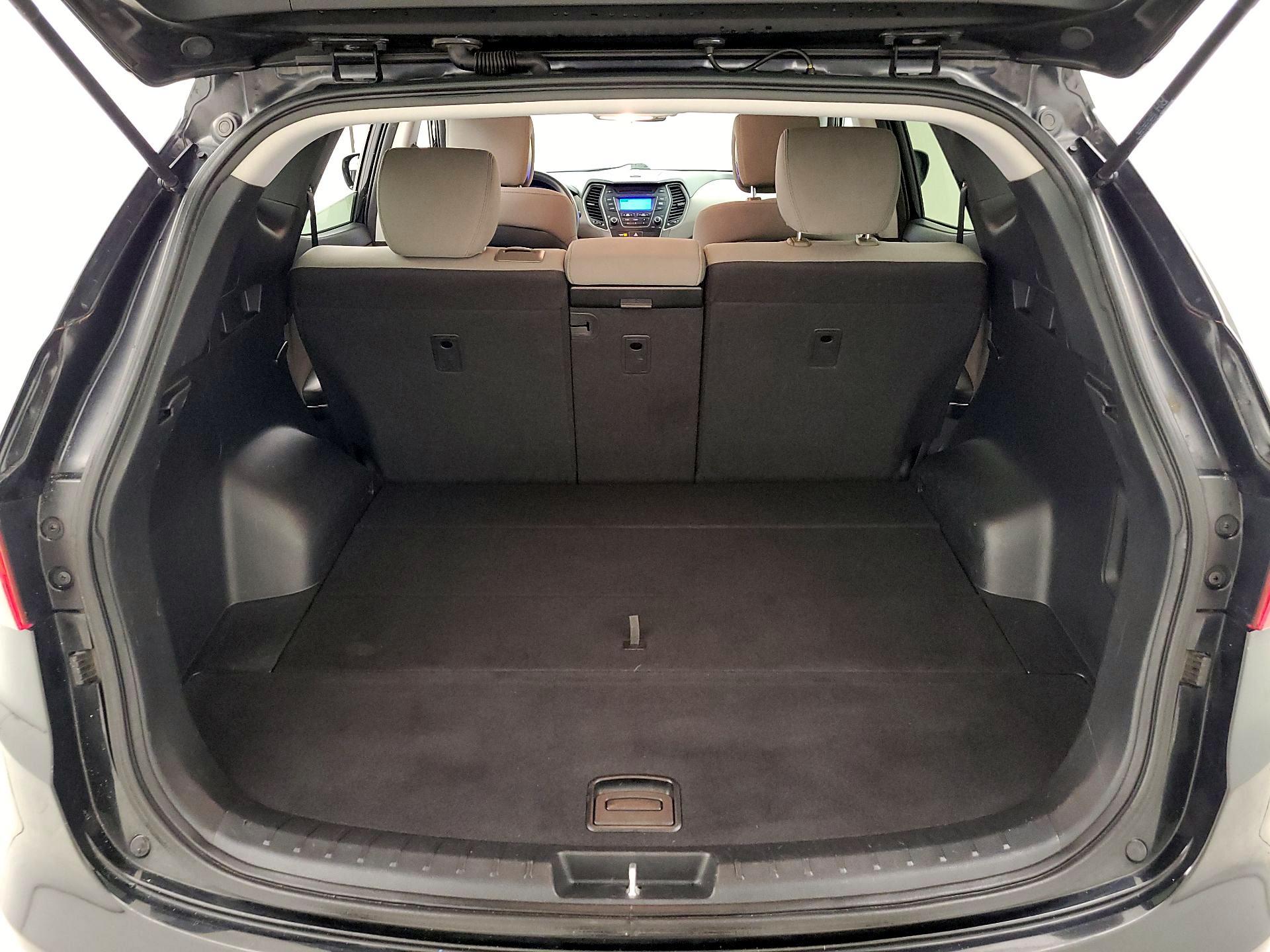 Thumbnail: 2016 Hyundai Santa Fe - 19