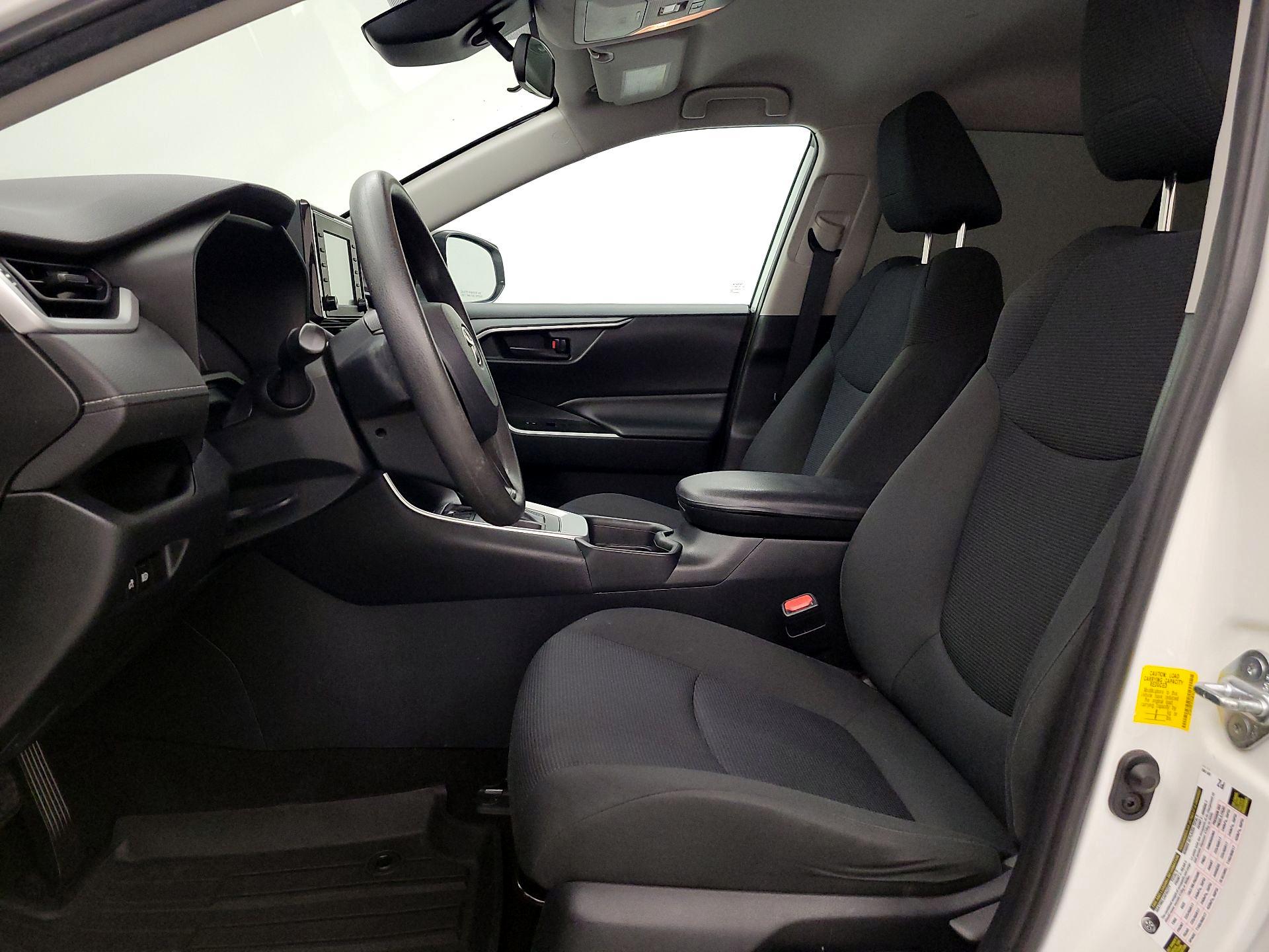 Thumbnail: 2019 Toyota RAV4 - 11