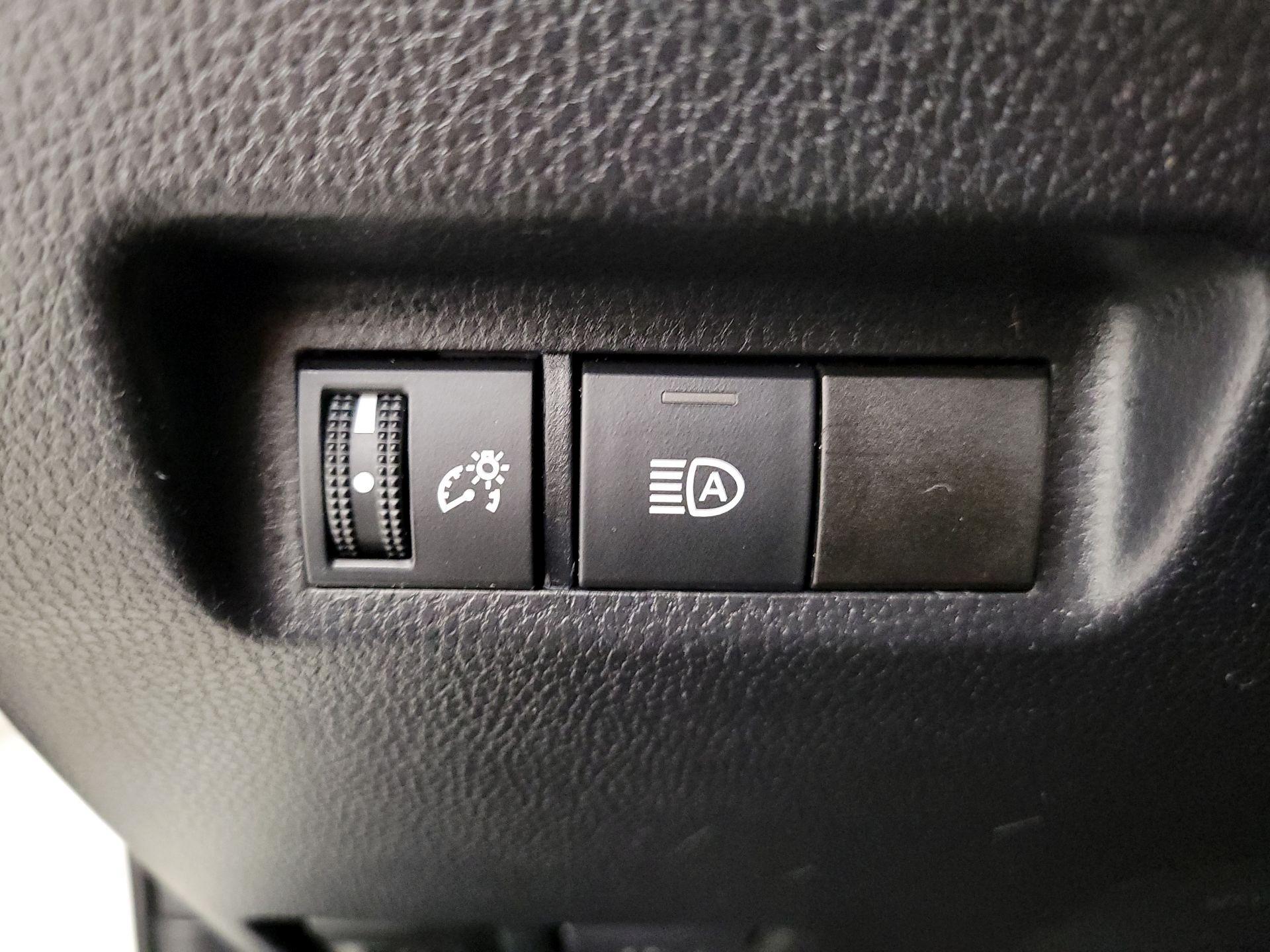 Thumbnail: 2019 Toyota RAV4 - 13