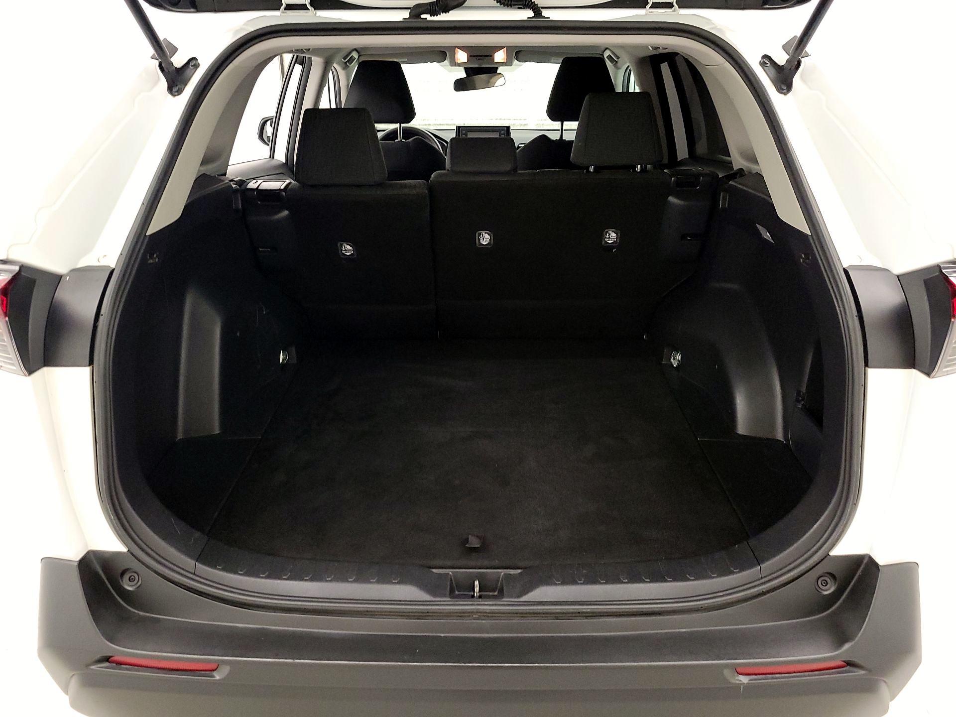 Thumbnail: 2019 Toyota RAV4 - 19