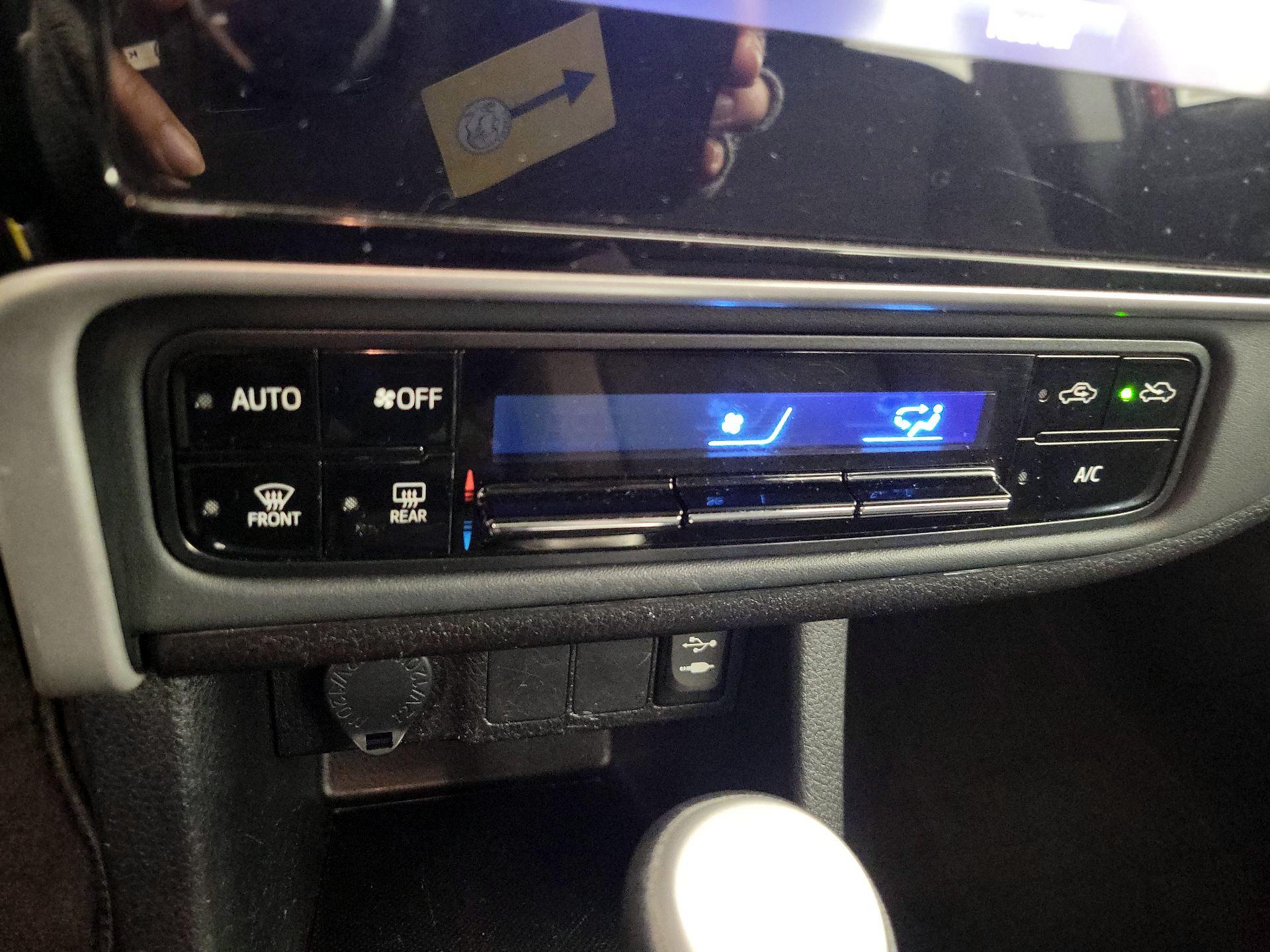 Thumbnail: 2017 Toyota Corolla - 16