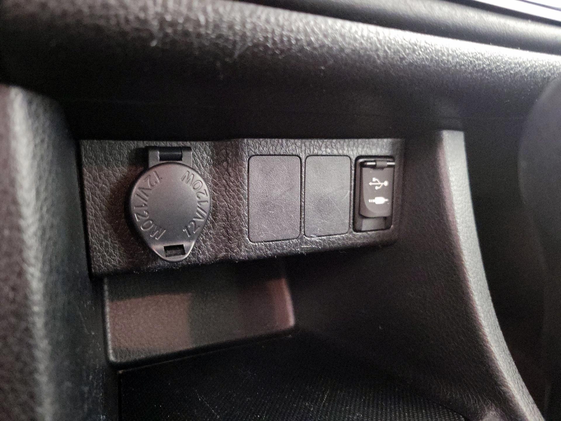 Thumbnail: 2017 Toyota Corolla - 18