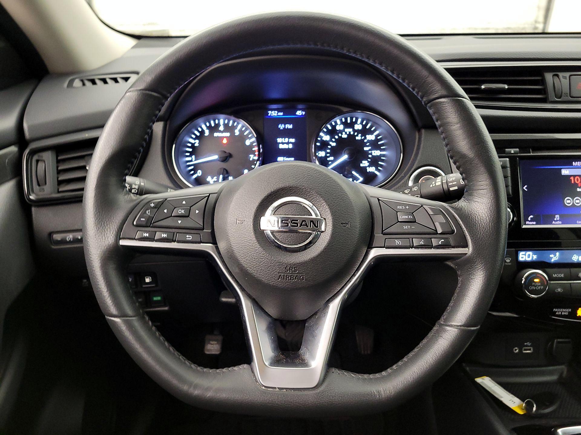 Thumbnail: 2018 Nissan Rogue - 10