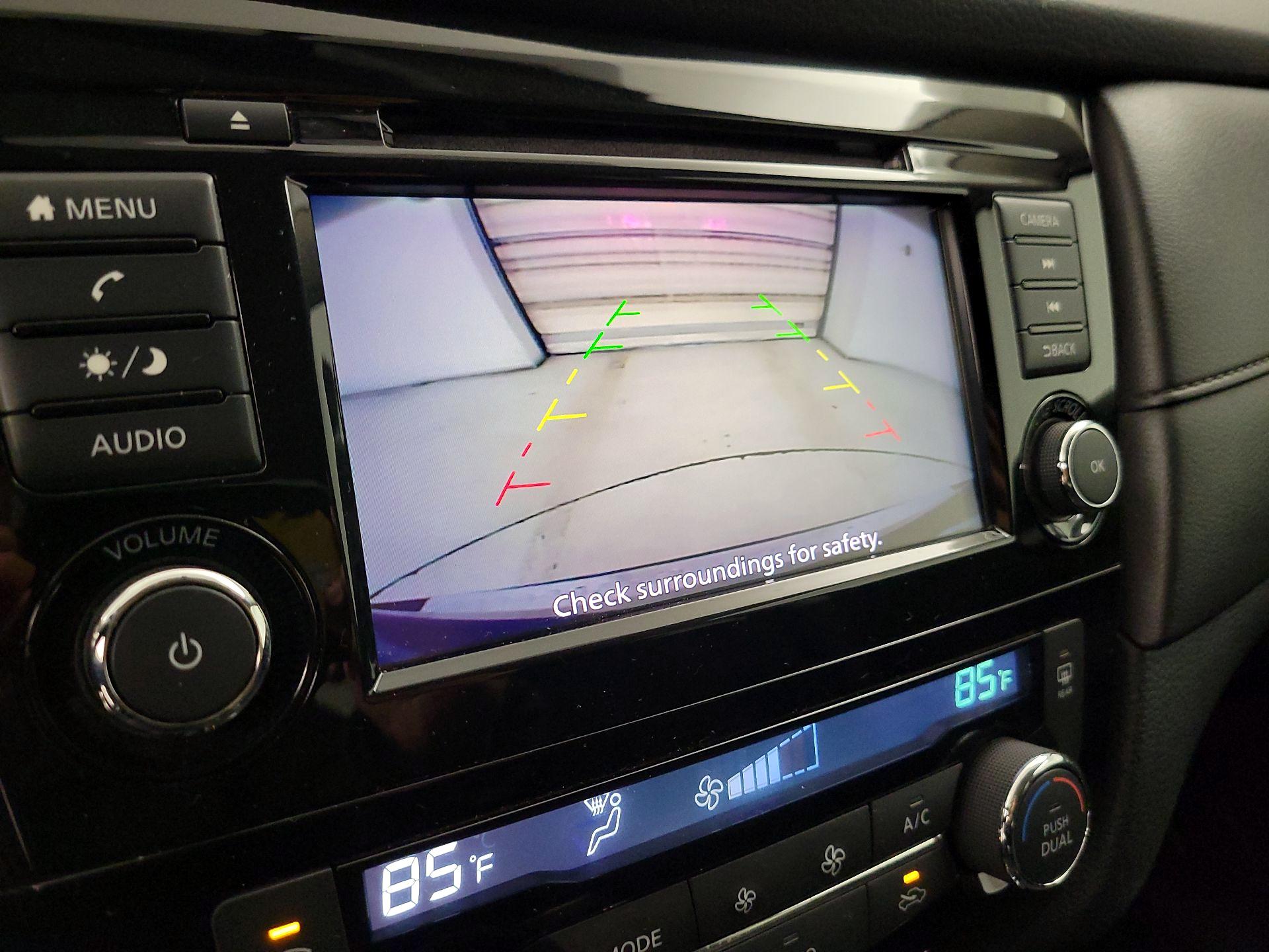 Thumbnail: 2018 Nissan Rogue - 14