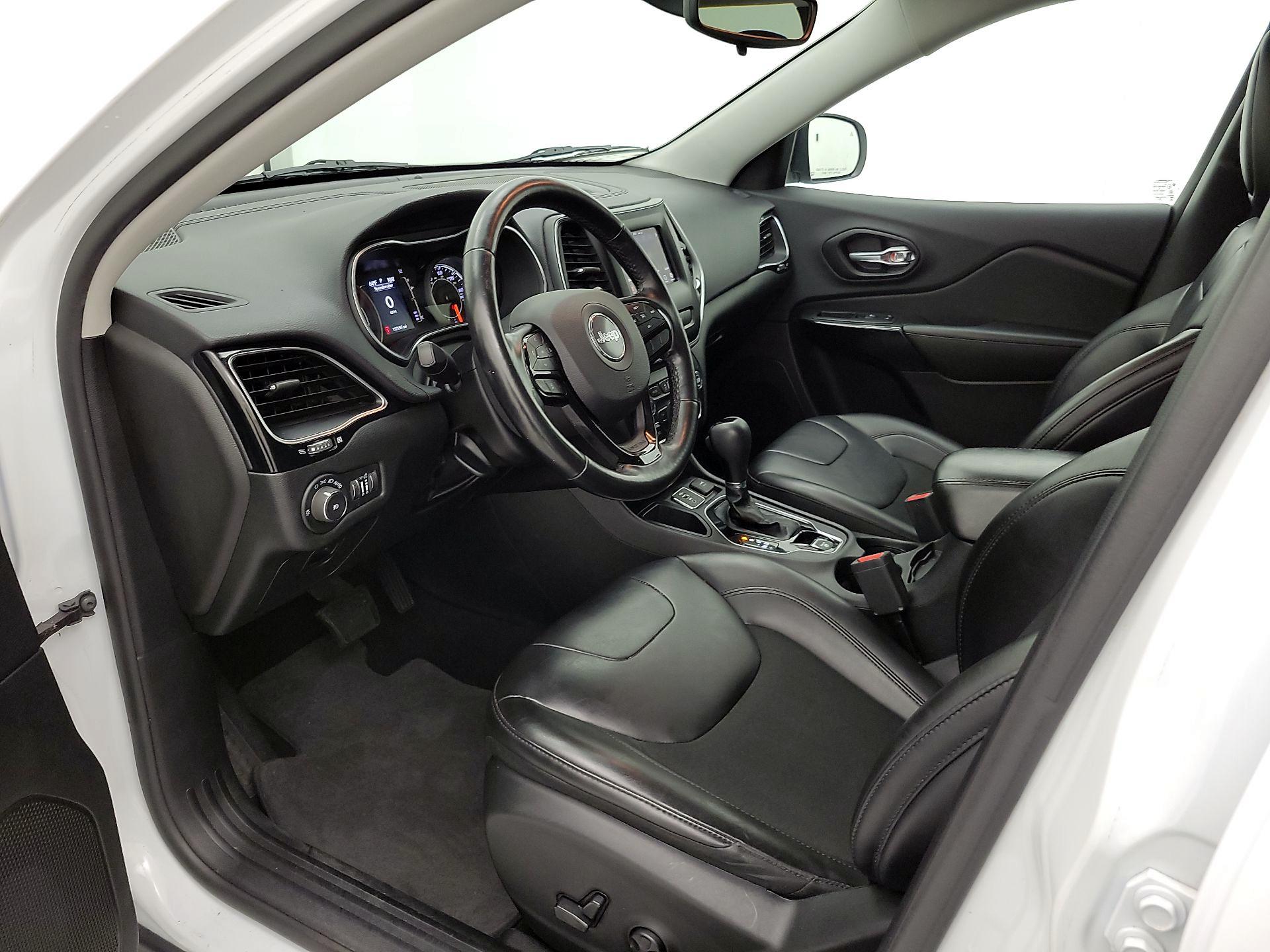 Thumbnail: 2021 Jeep Cherokee - 11