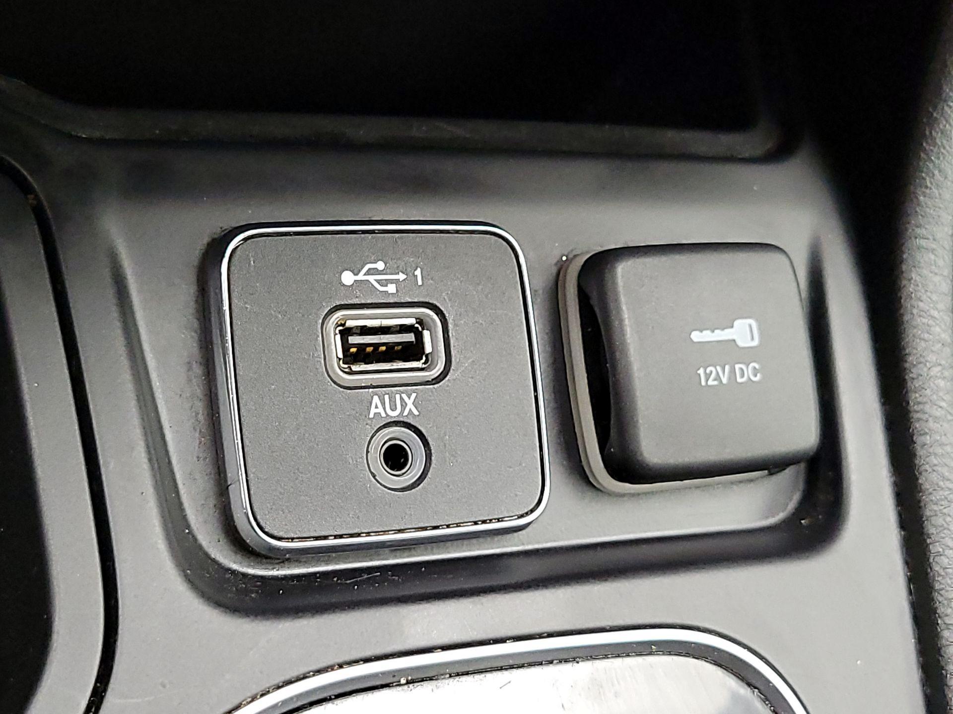 Thumbnail: 2021 Jeep Cherokee - 18