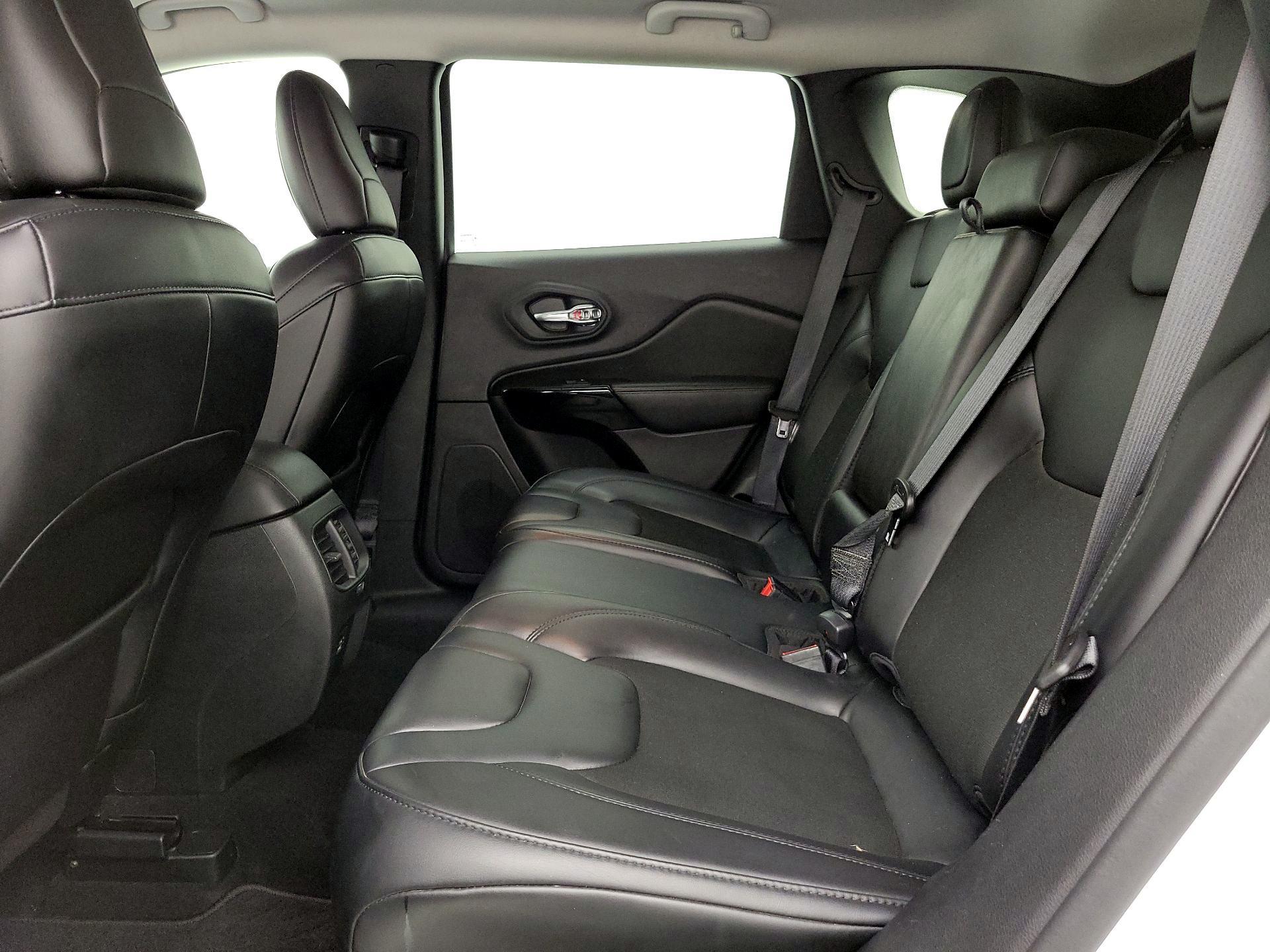 Thumbnail: 2021 Jeep Cherokee - 19