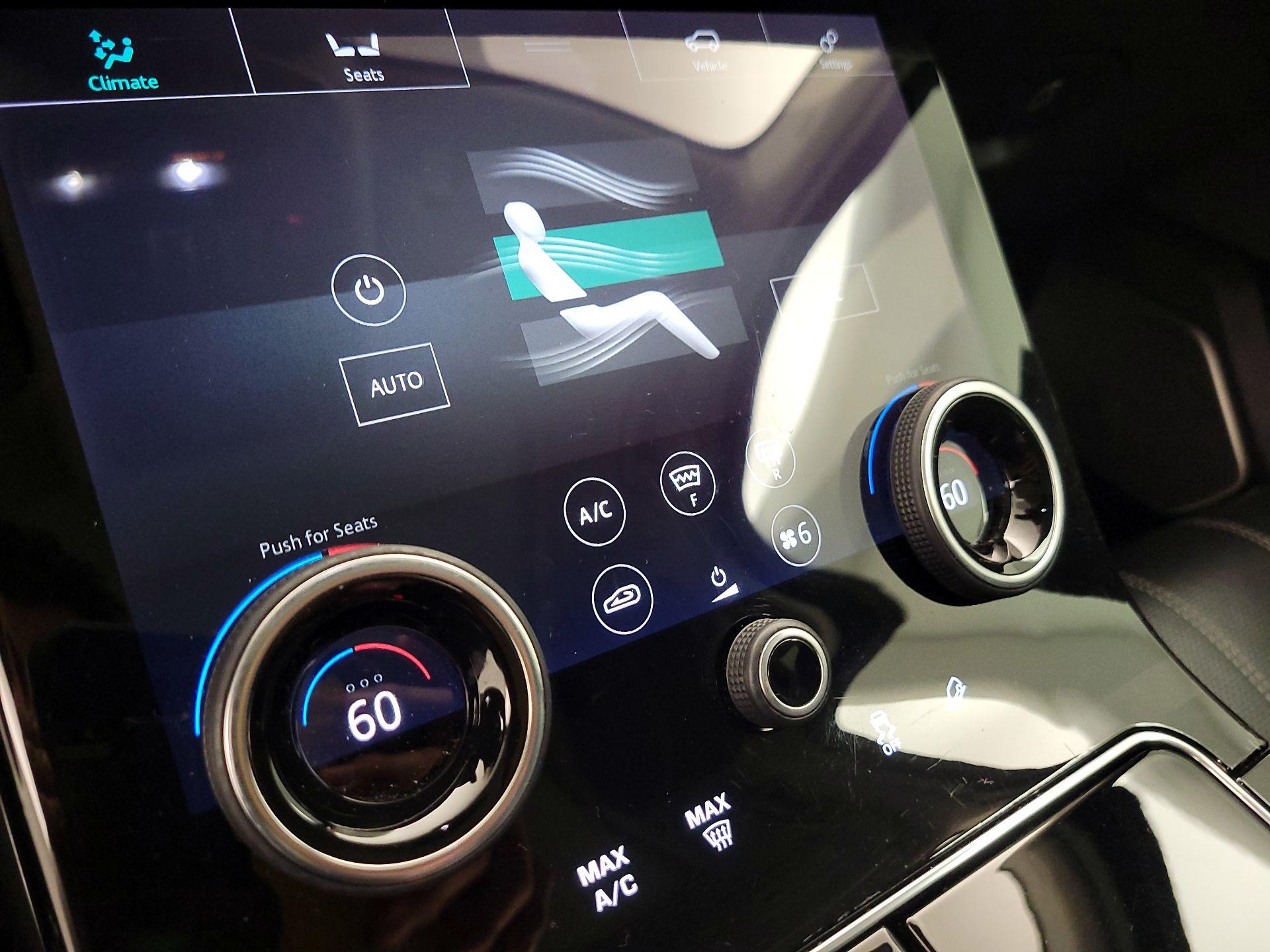 Thumbnail: 2018 Land Rover Range Rover Velar - 16