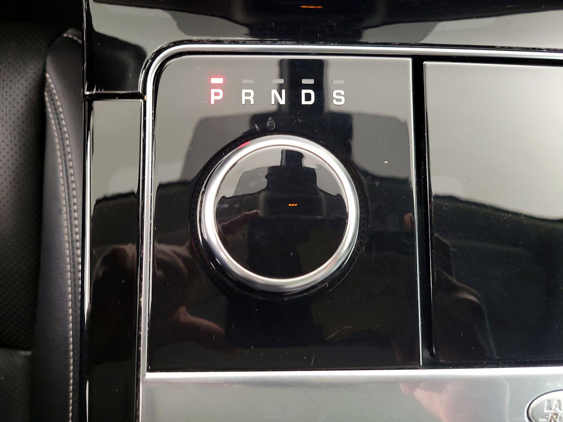 Thumbnail: 2018 Land Rover Range Rover Velar - 17