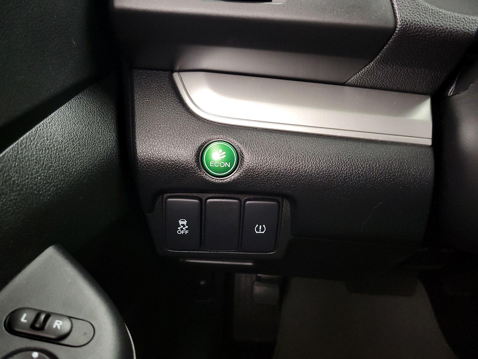 Thumbnail: 2016 Honda CR-V - 13