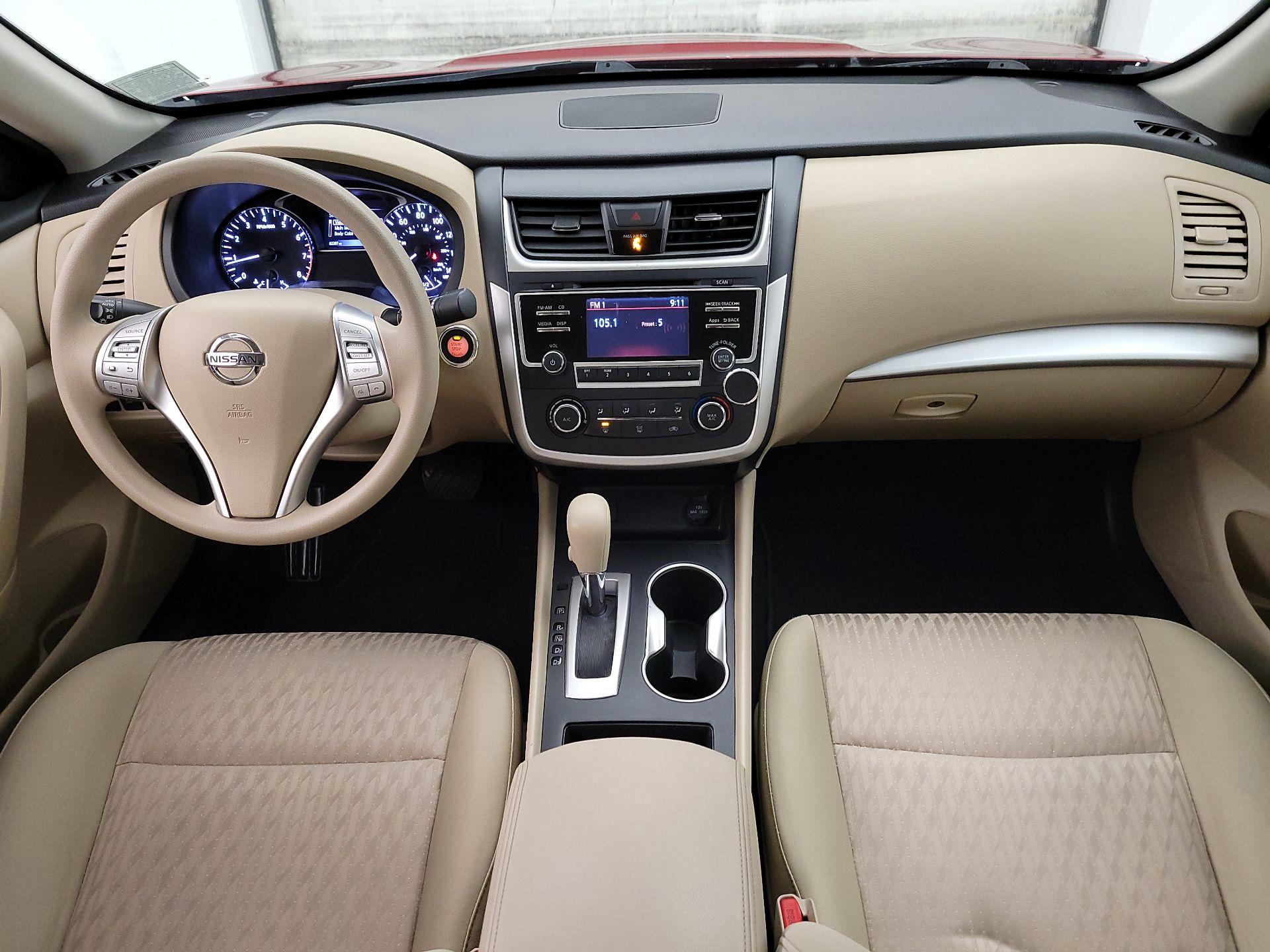 Thumbnail: 2016 Nissan Altima - 9